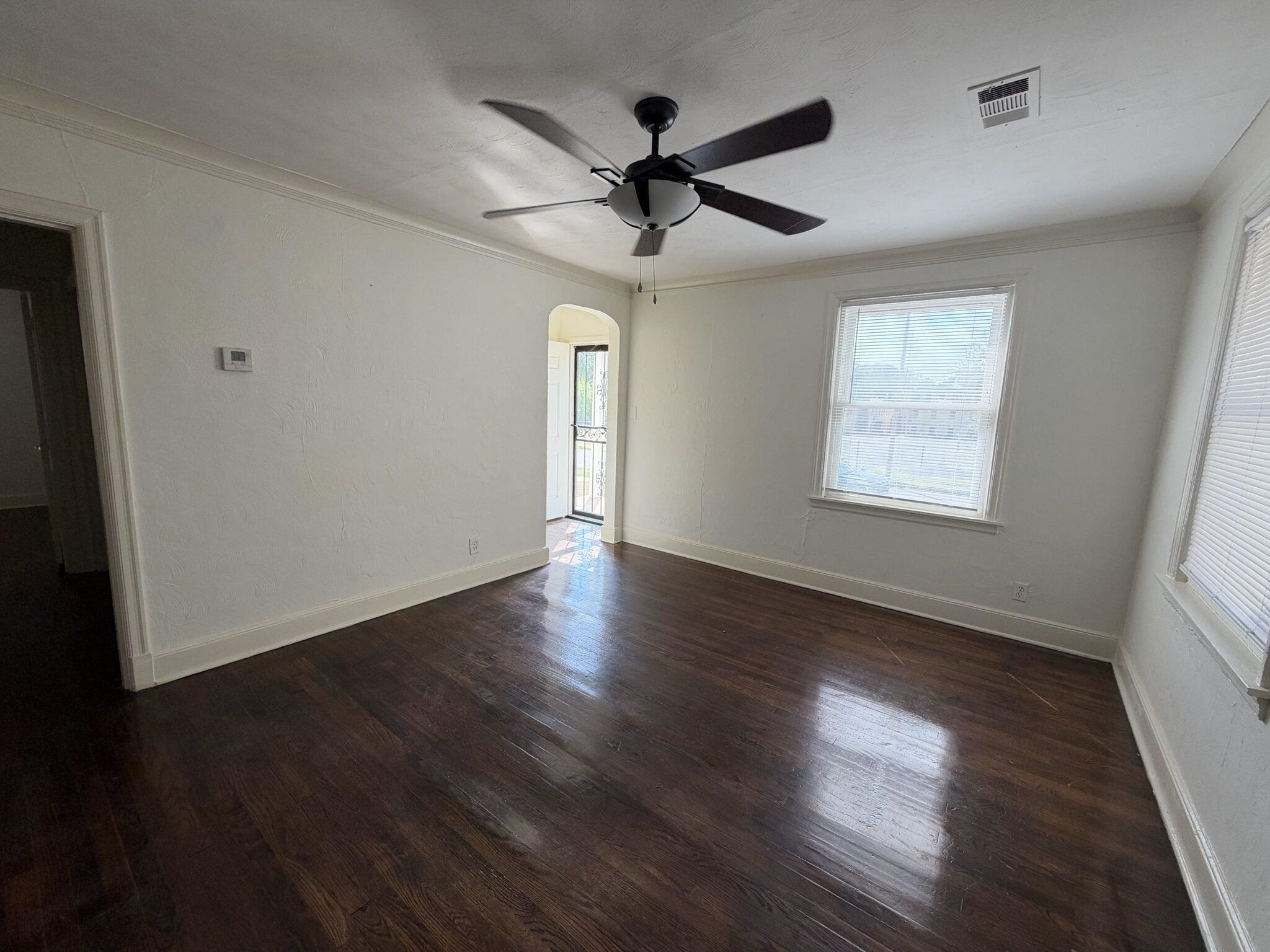 3362 Douglass Ave Property Photo 3