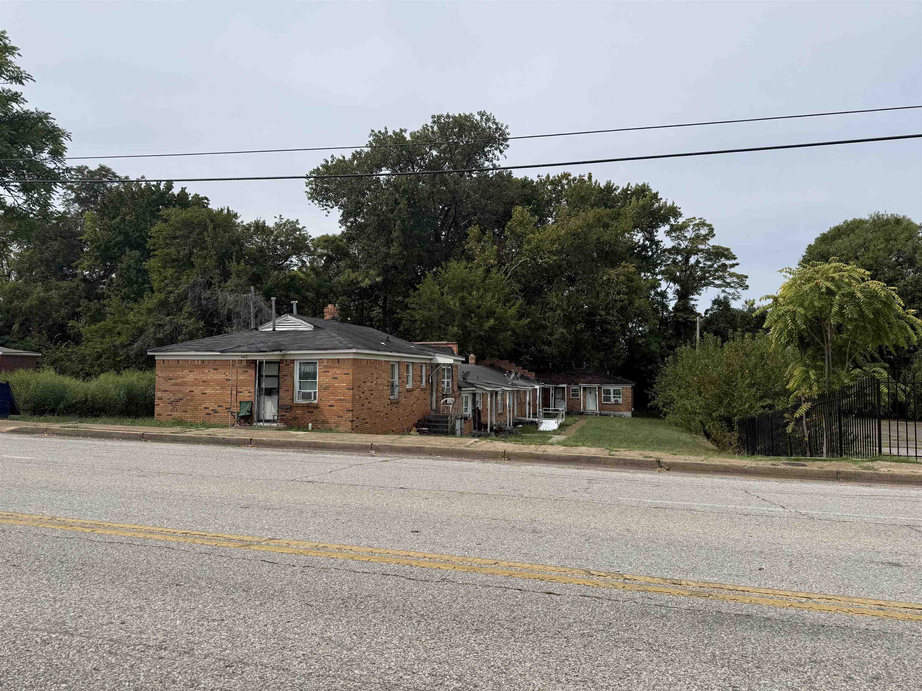 229 N DUNLAP ST Property Photo 1