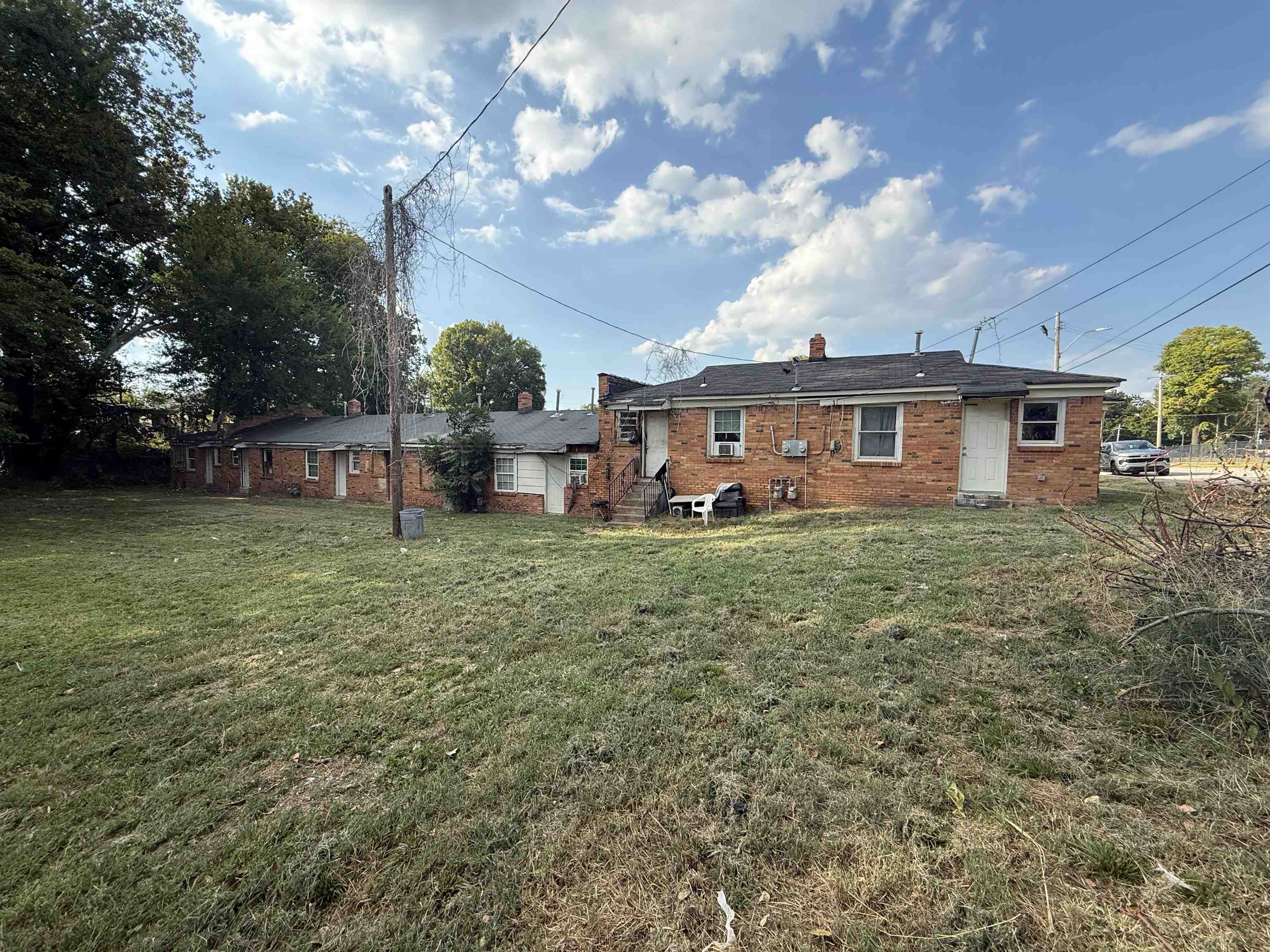 229 N Dunlap St Property Photo 3