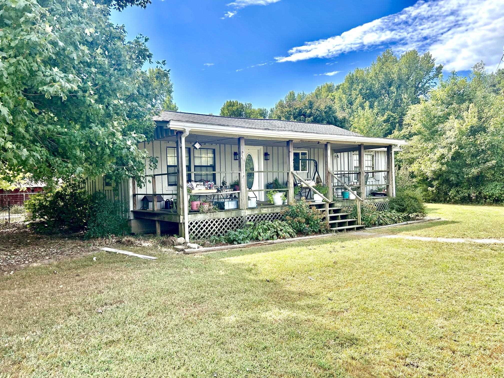 1023 Lightfoot Luckett Rd Property Photo 2