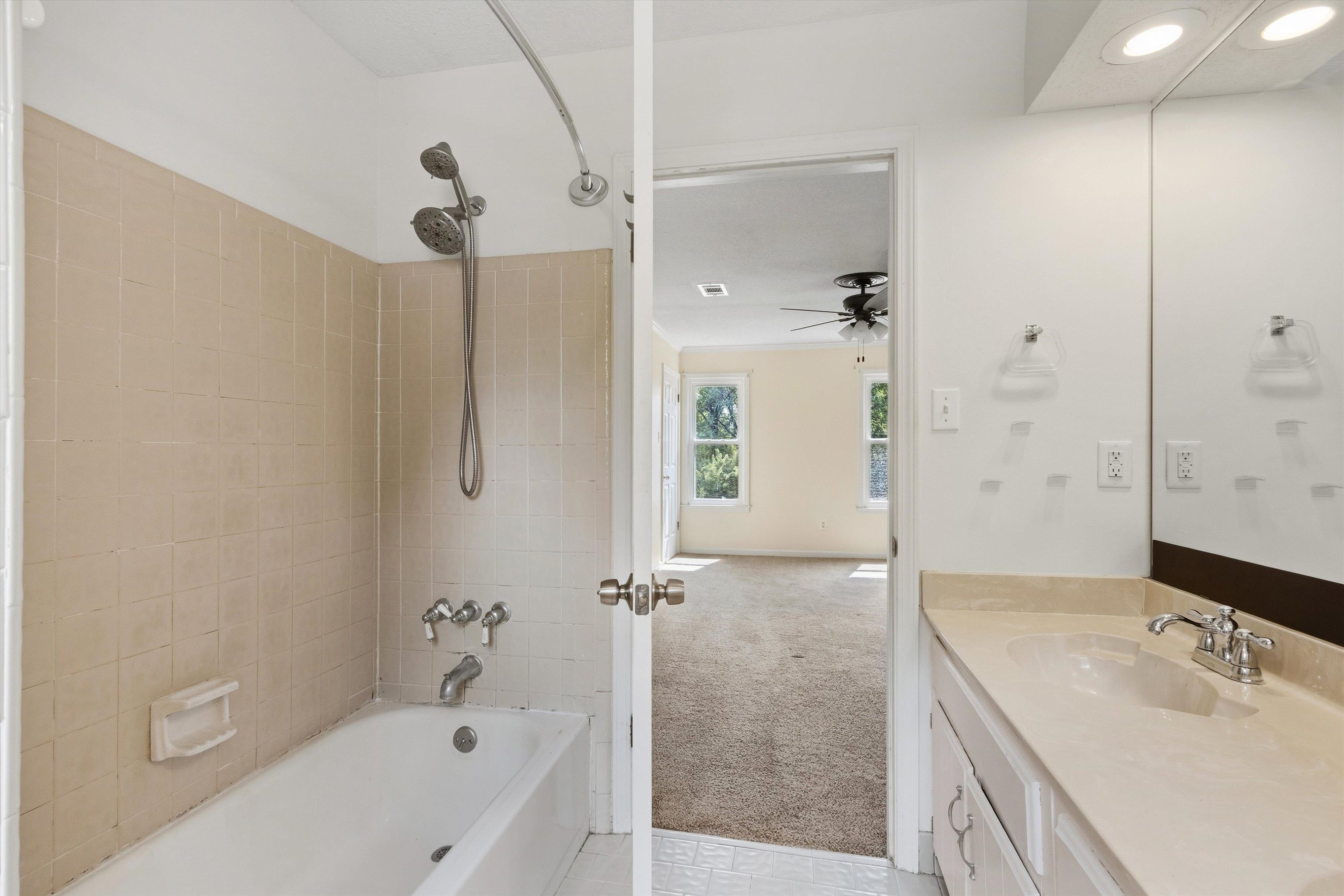 3032 Delvan Cv Property Photo 21