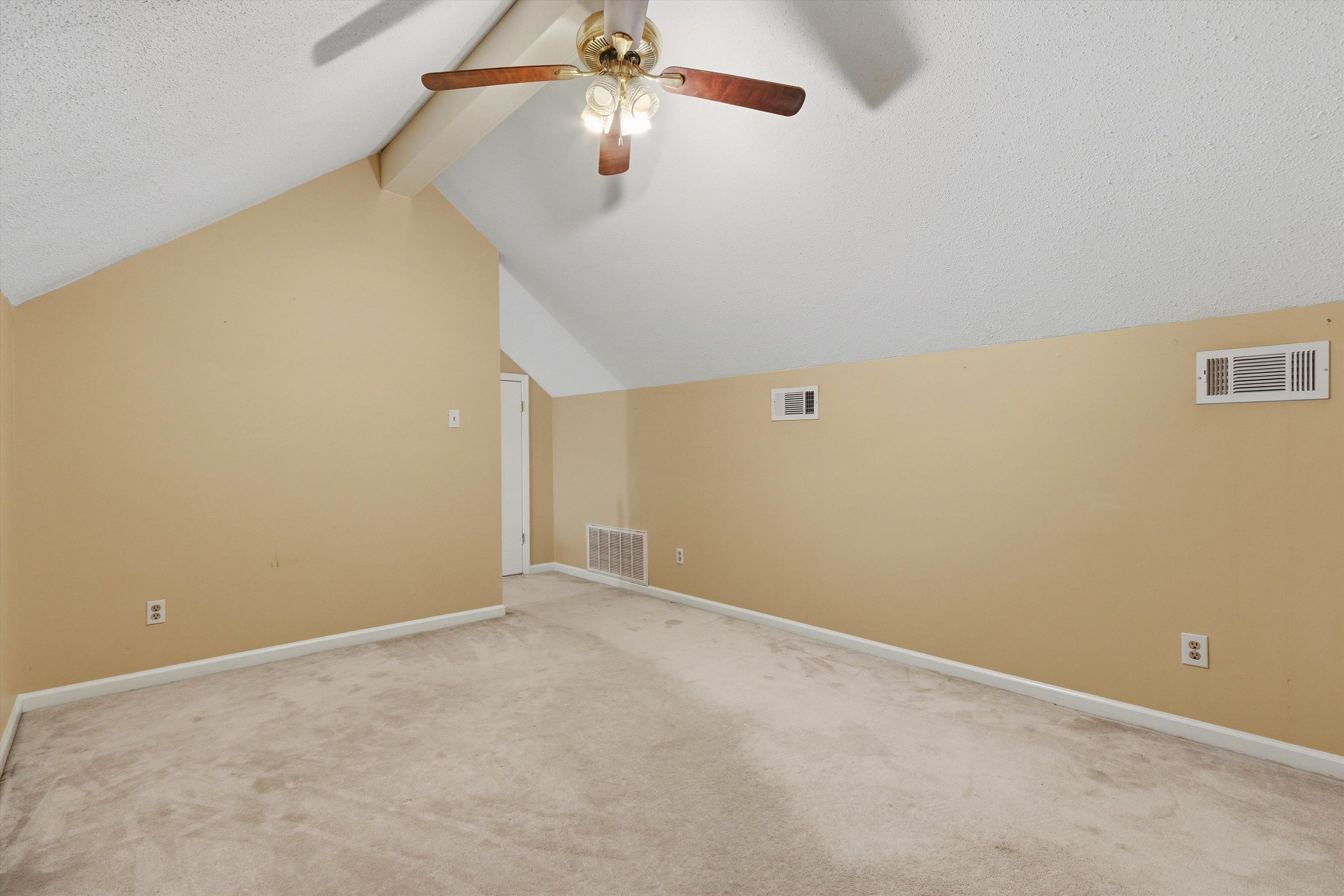 3032 Delvan Cv Property Photo 28