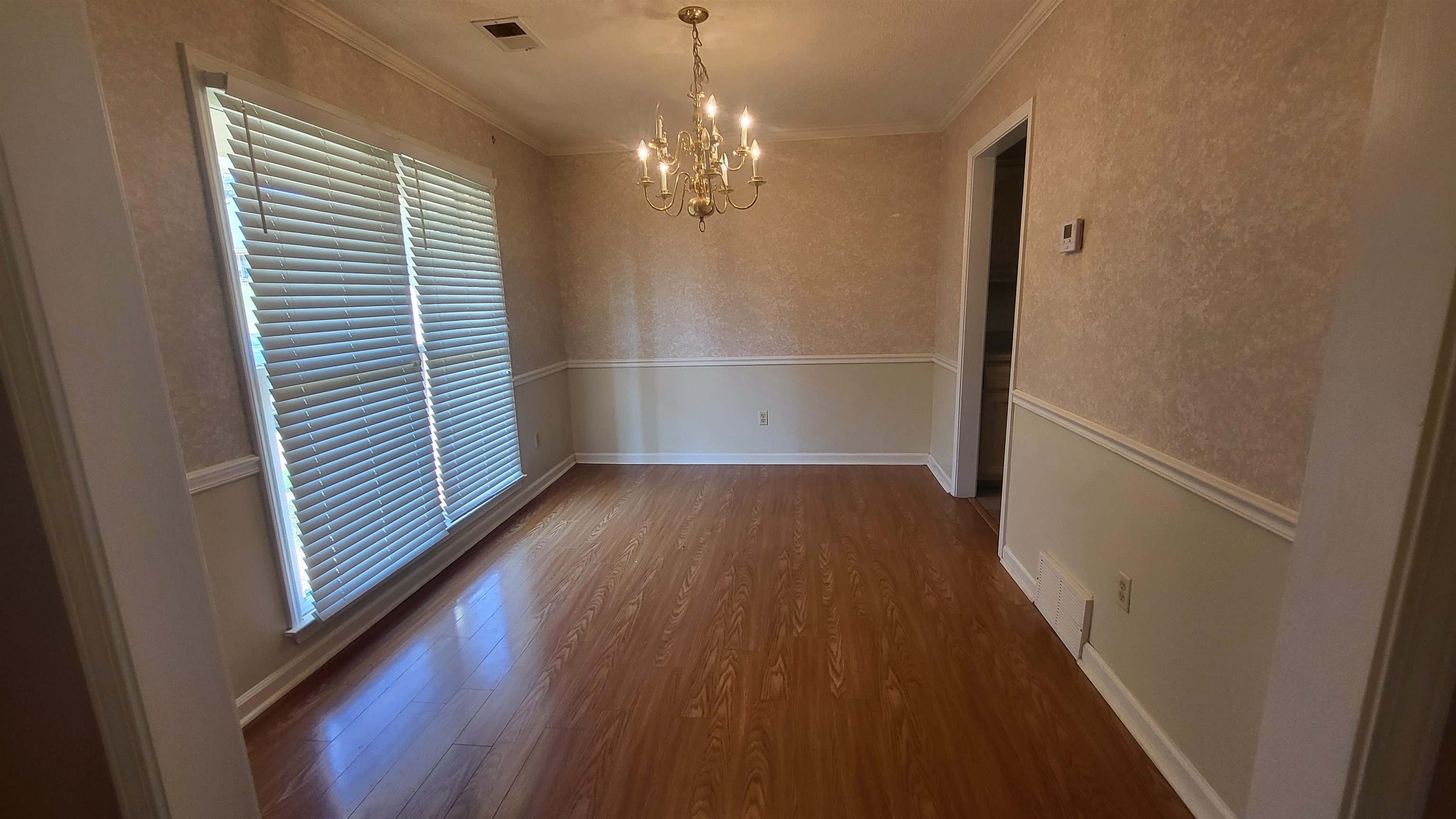 9246 Chalkwell Ave Property Photo 5