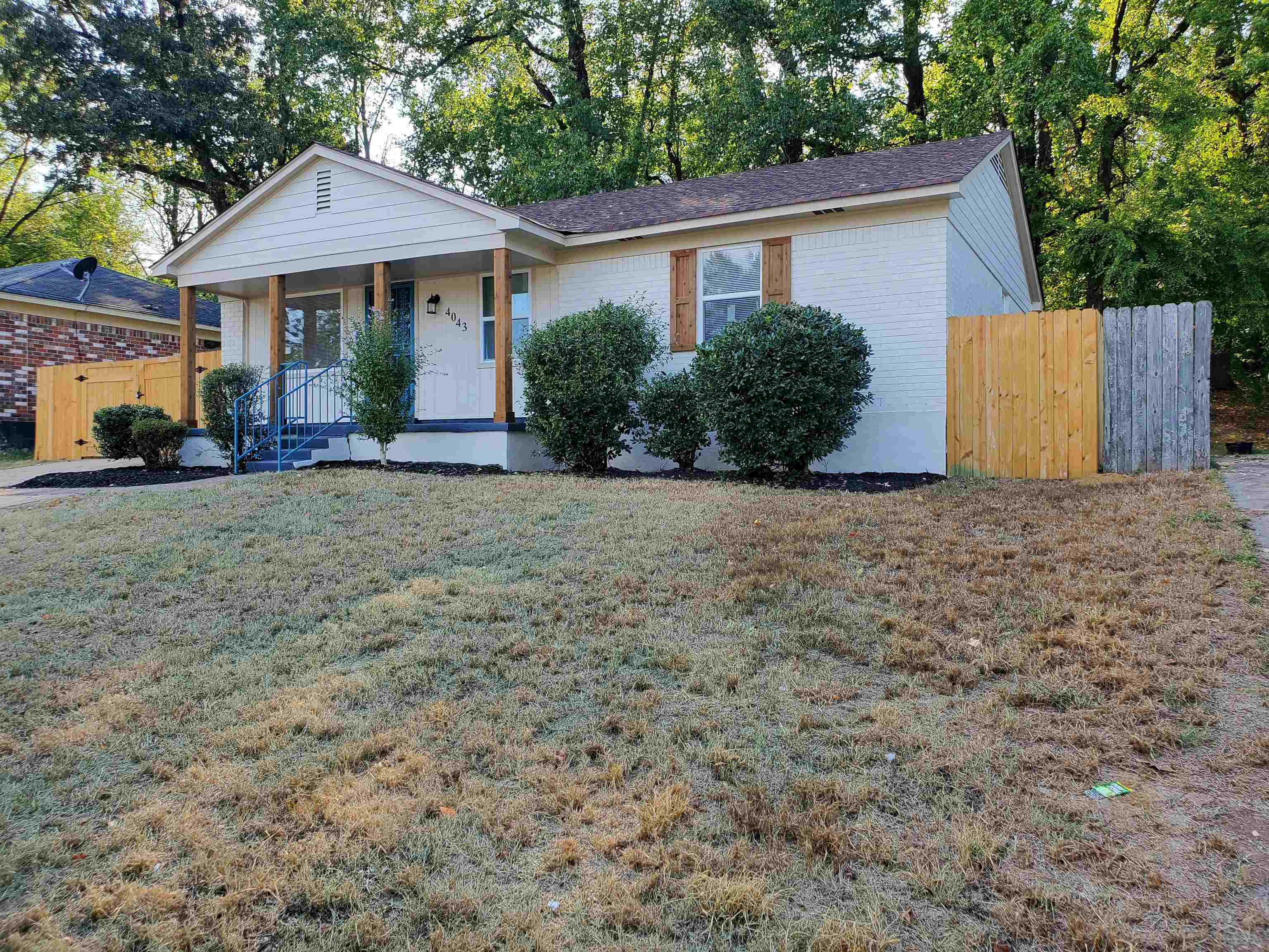 4043 Mossville St Property Photo 3