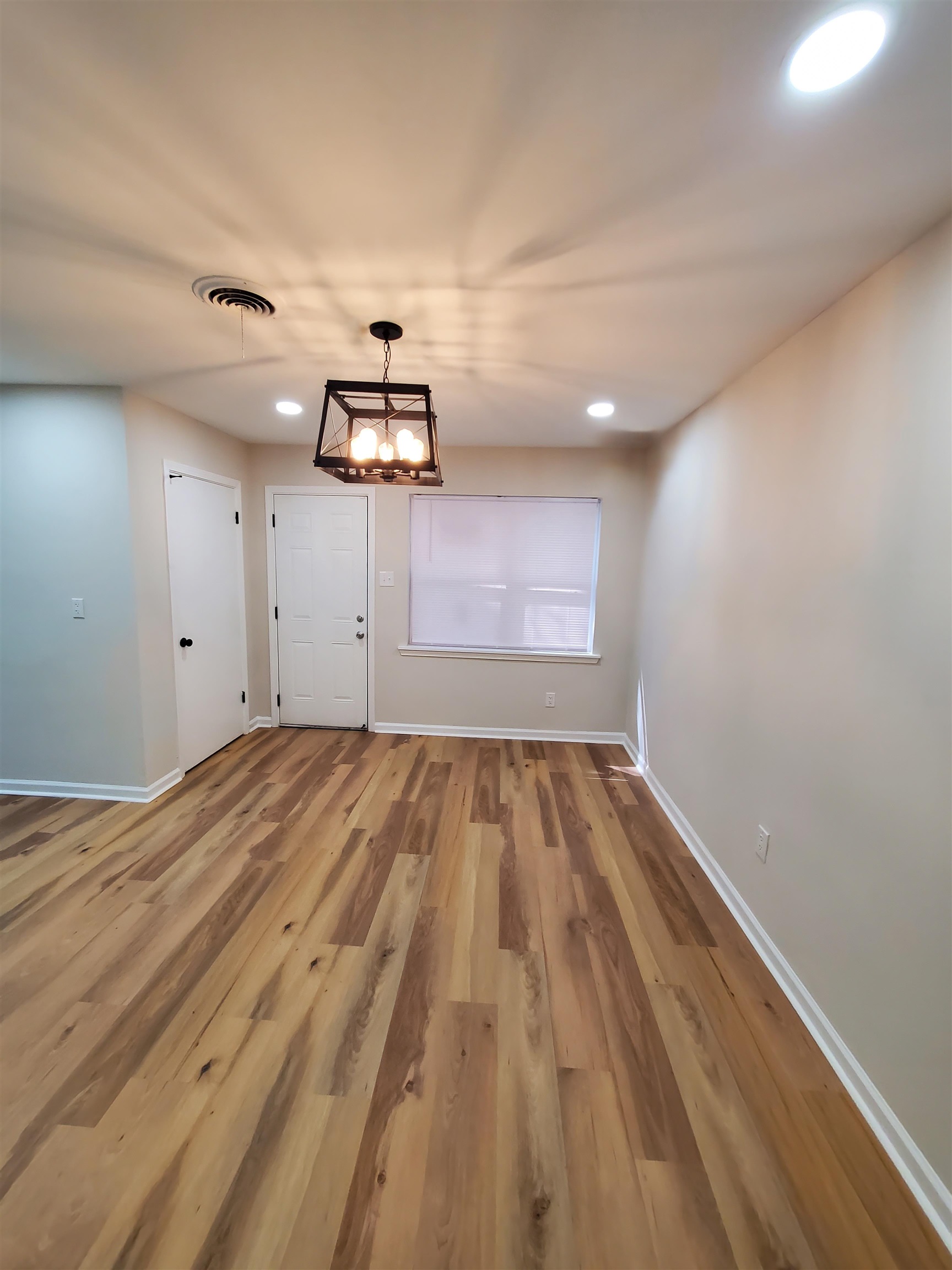 4043 Mossville St Property Photo 14