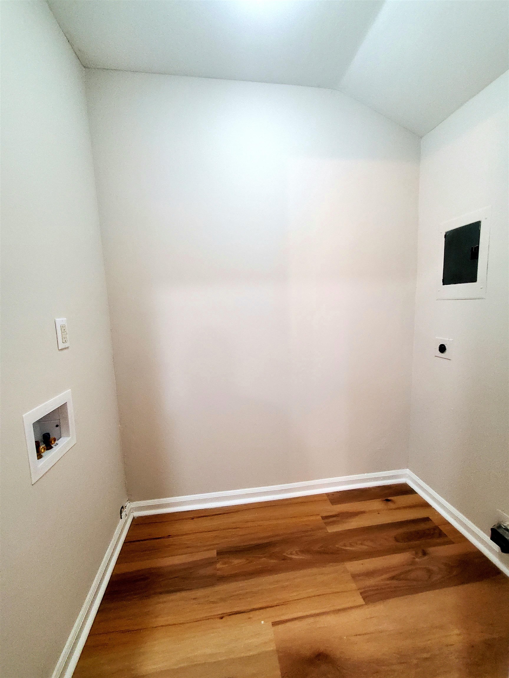 4043 Mossville St Property Photo 16