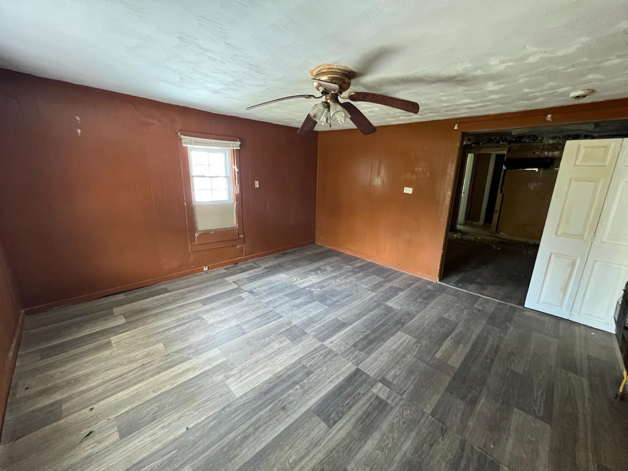 15077 70 Hwy W Property Photo 3