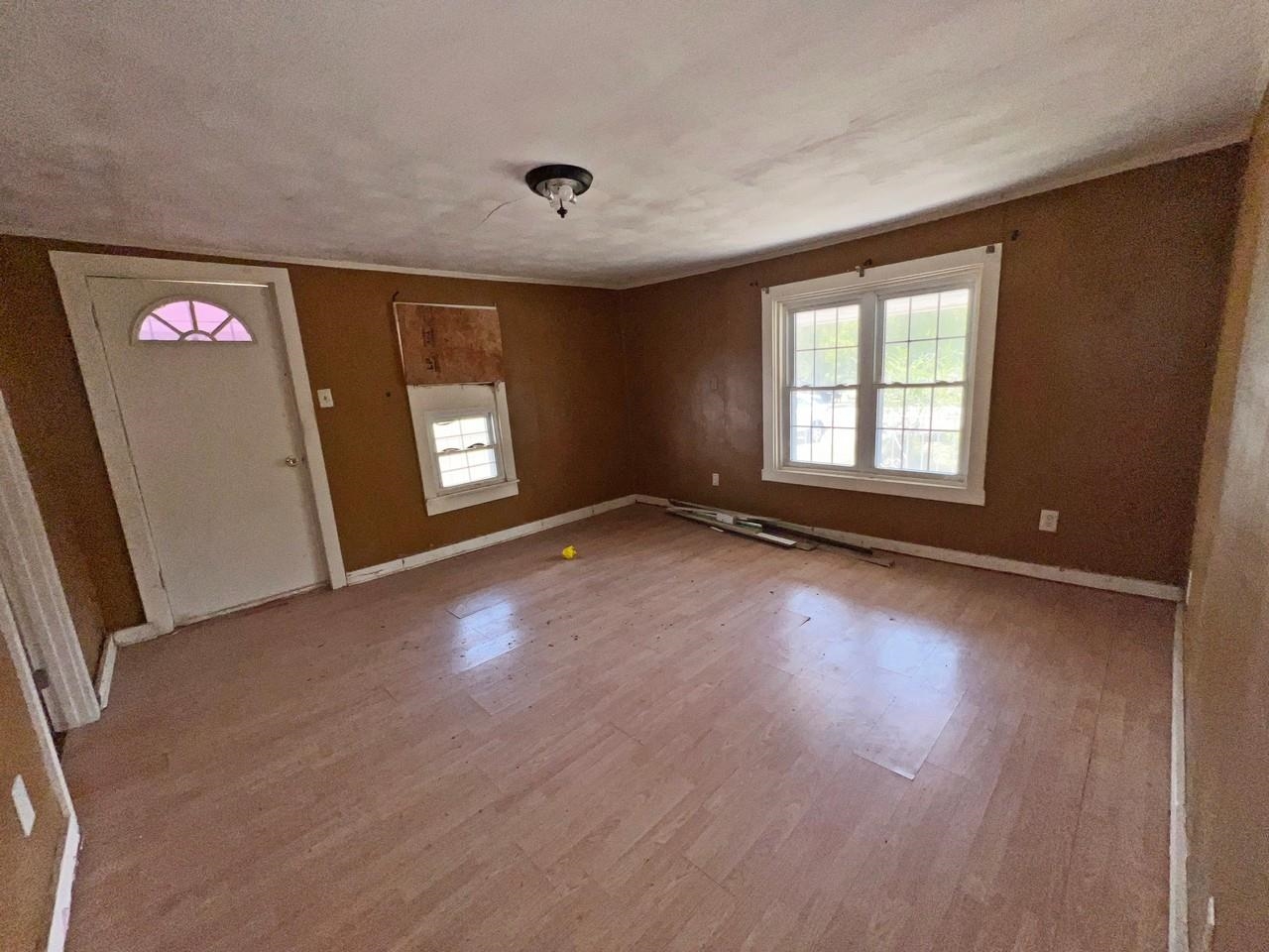 15077 70 Hwy W Property Photo 4
