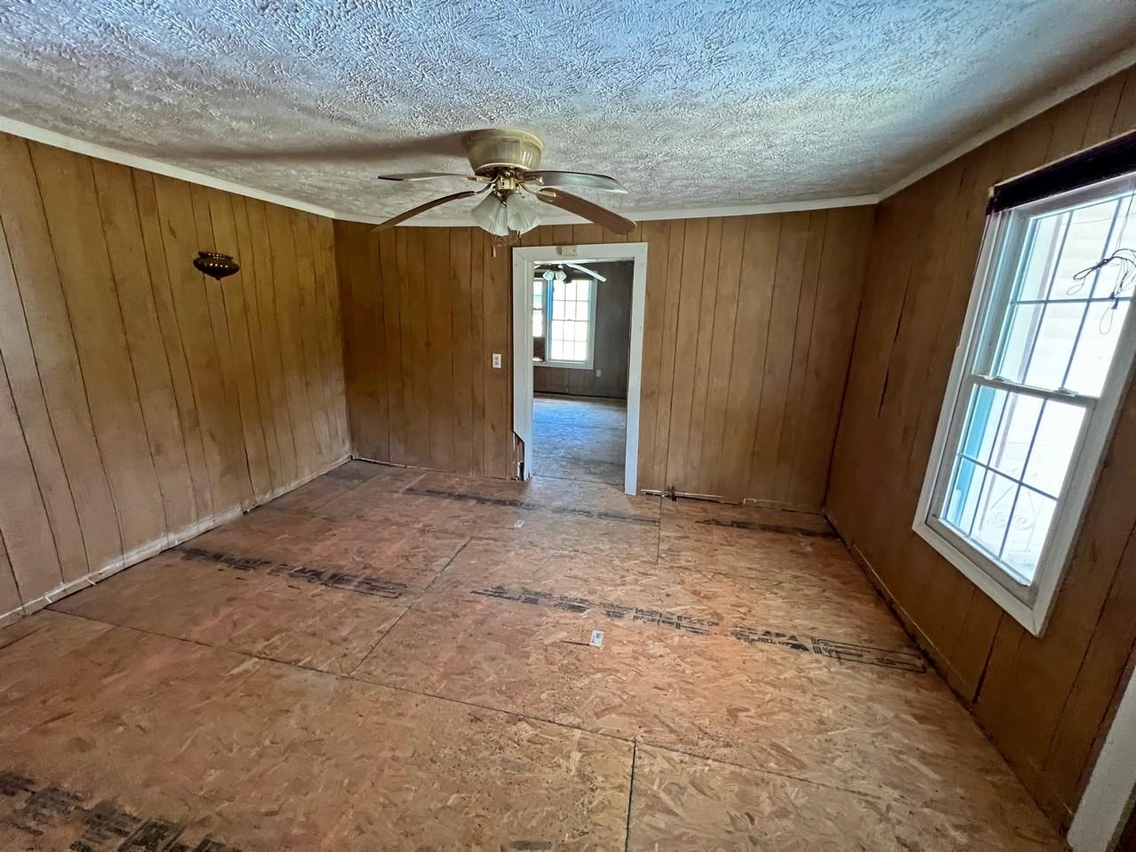 15077 70 Hwy W Property Photo 5