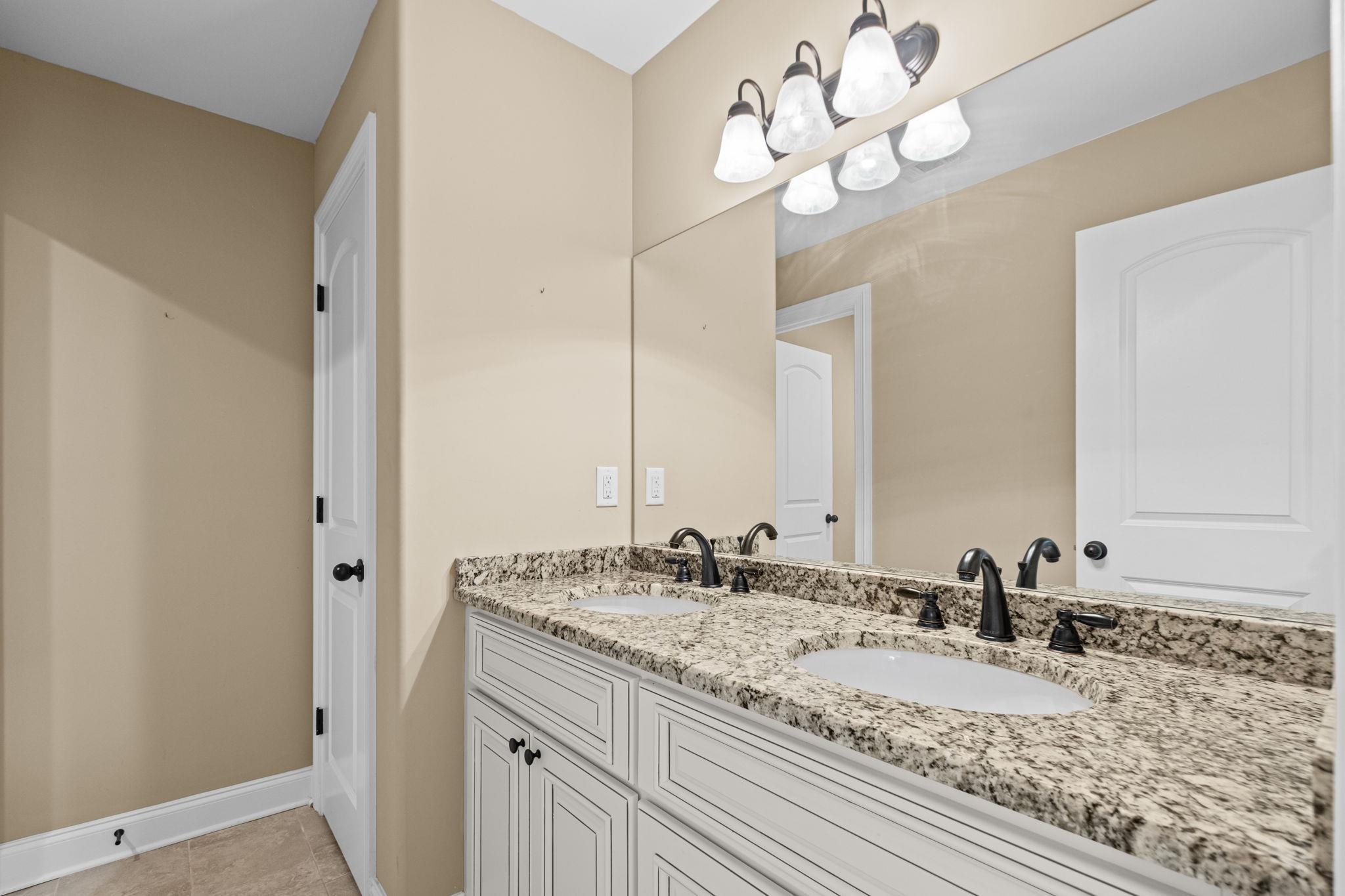 8895 N Gragg Rd Property Photo 20