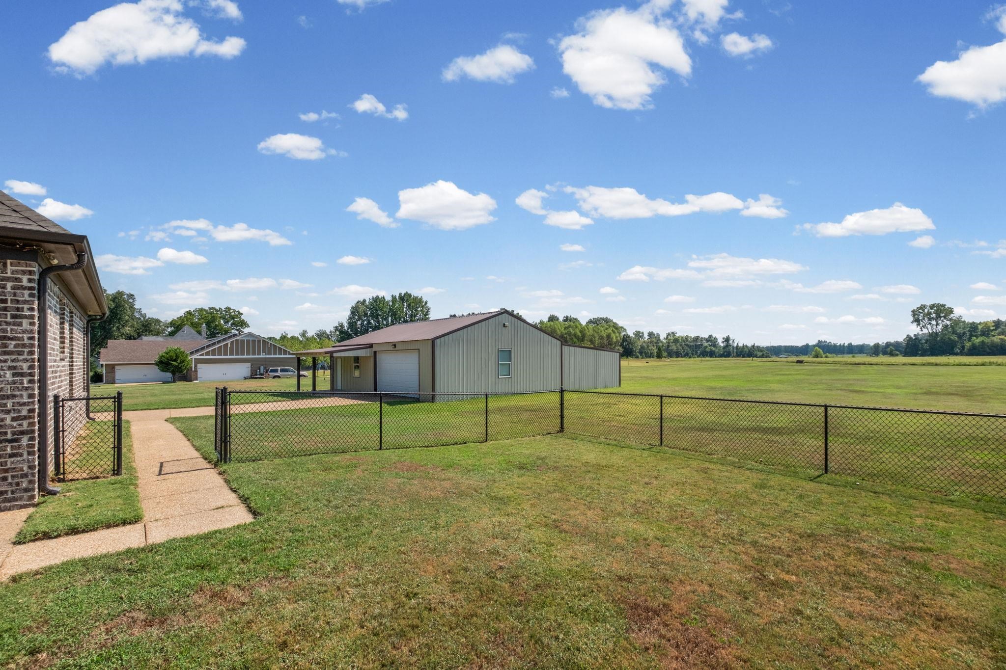 8895 N Gragg Rd Property Photo 26