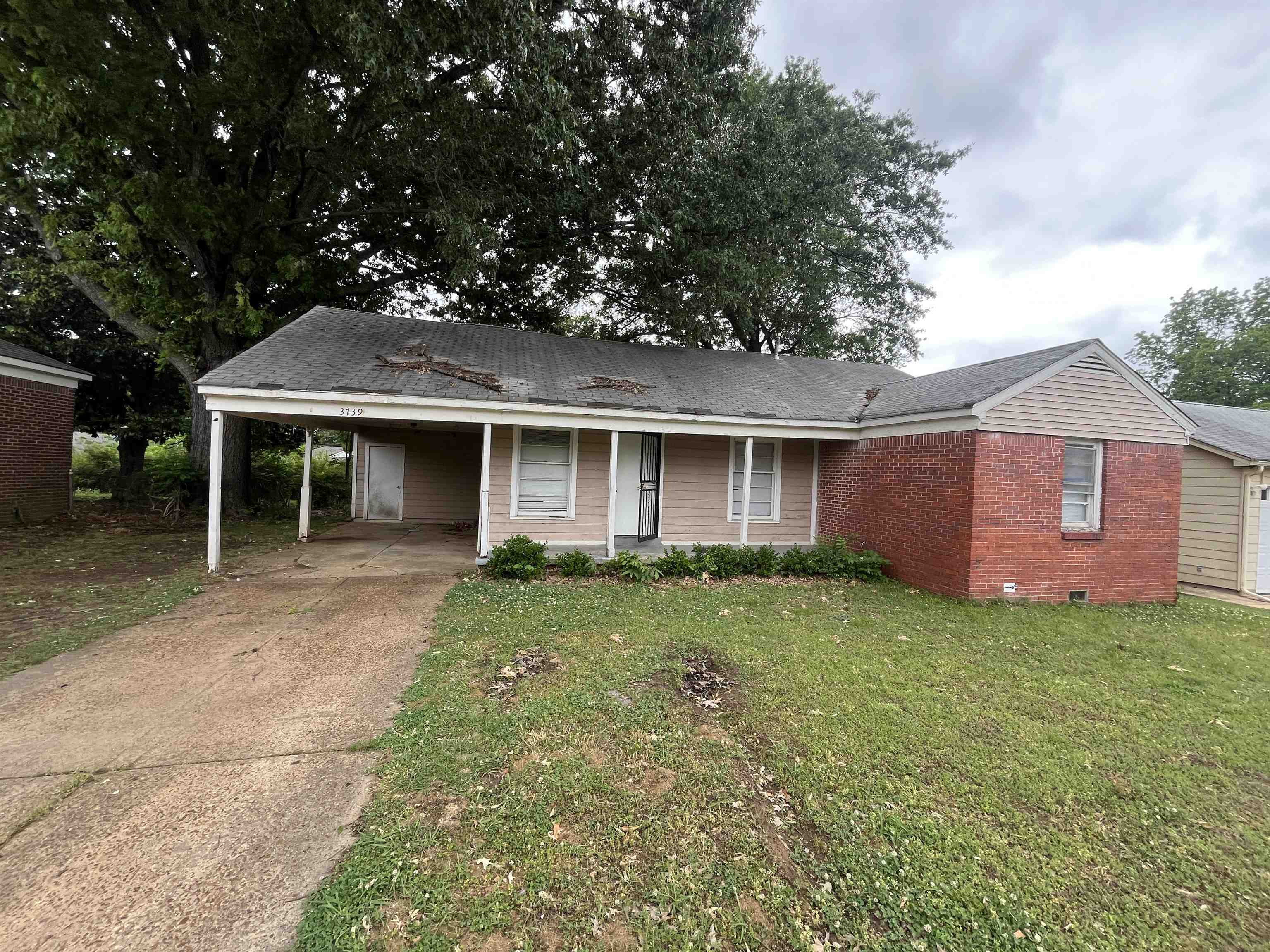 3739 WICKCLIFF LN Property Photo 1