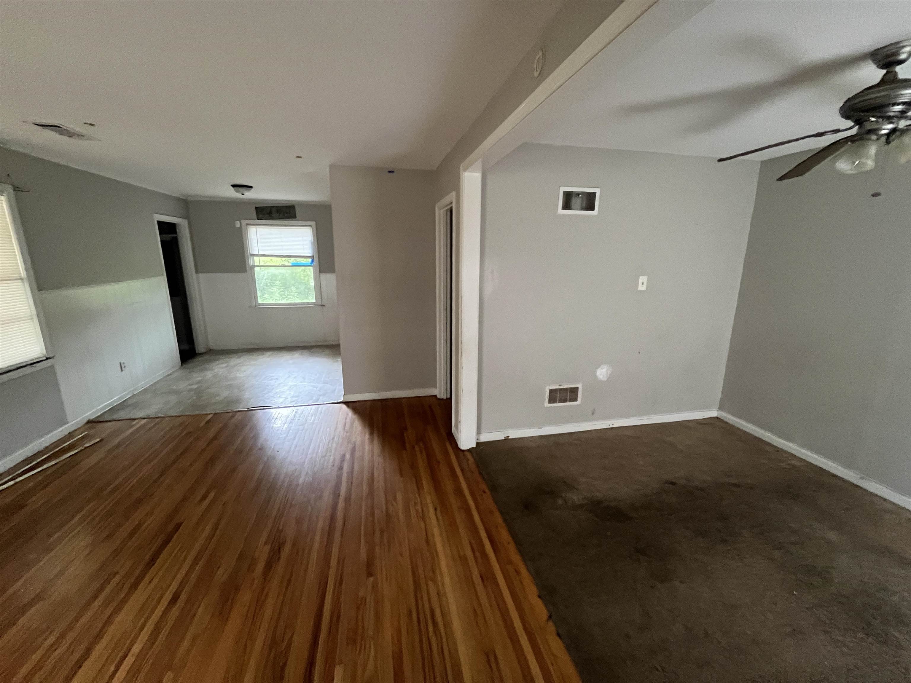 3739 Wickcliff Ln Property Photo 2