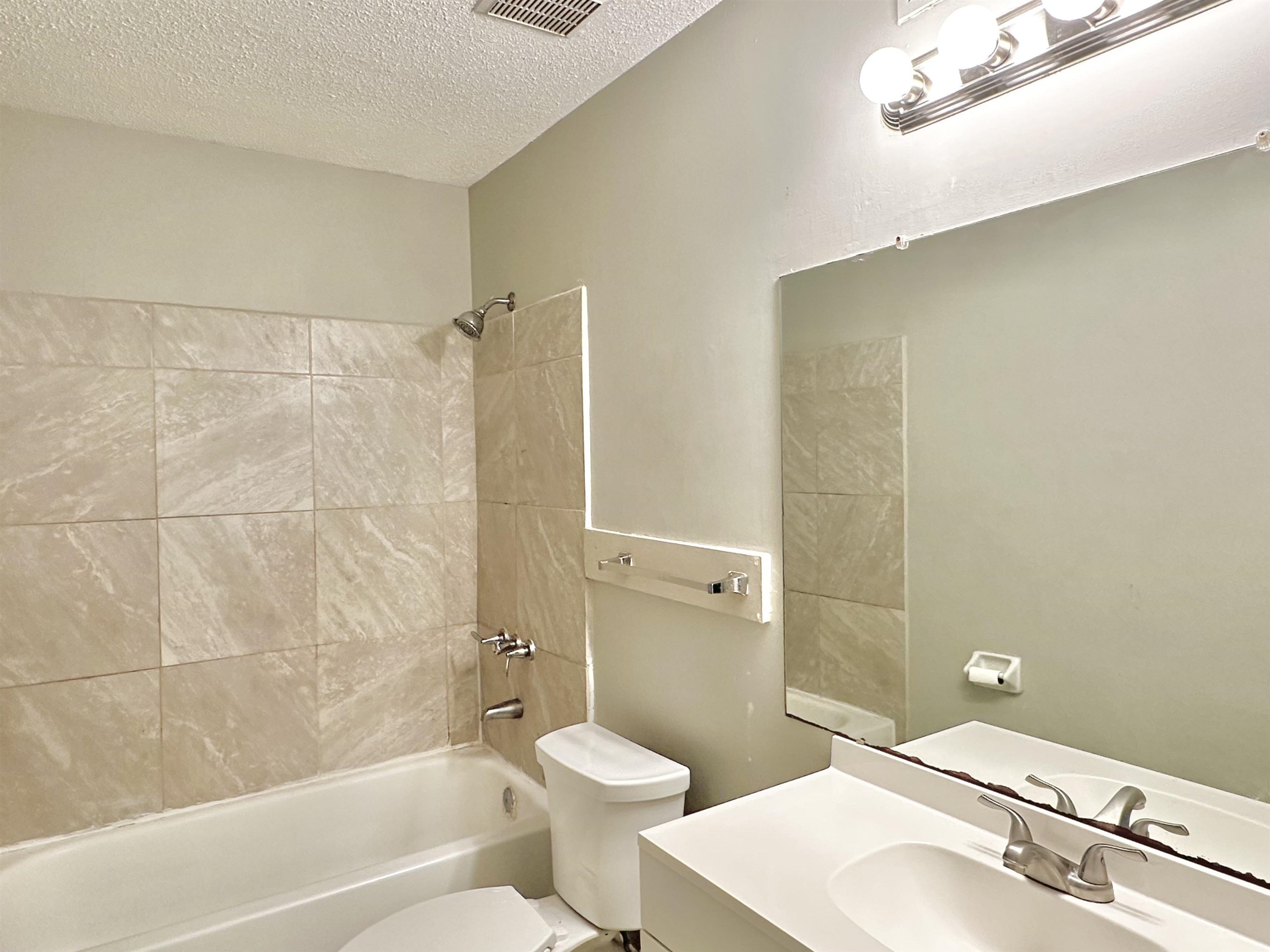 2065 Goldbrier Ln 2067 Property Photo 16