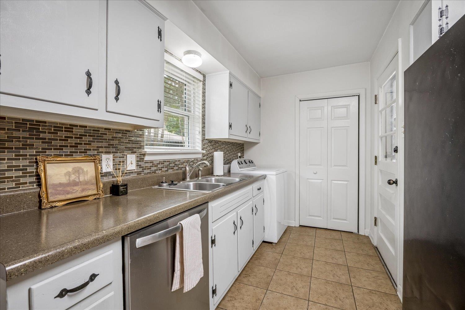 5471 Murff Ave Property Photo 6