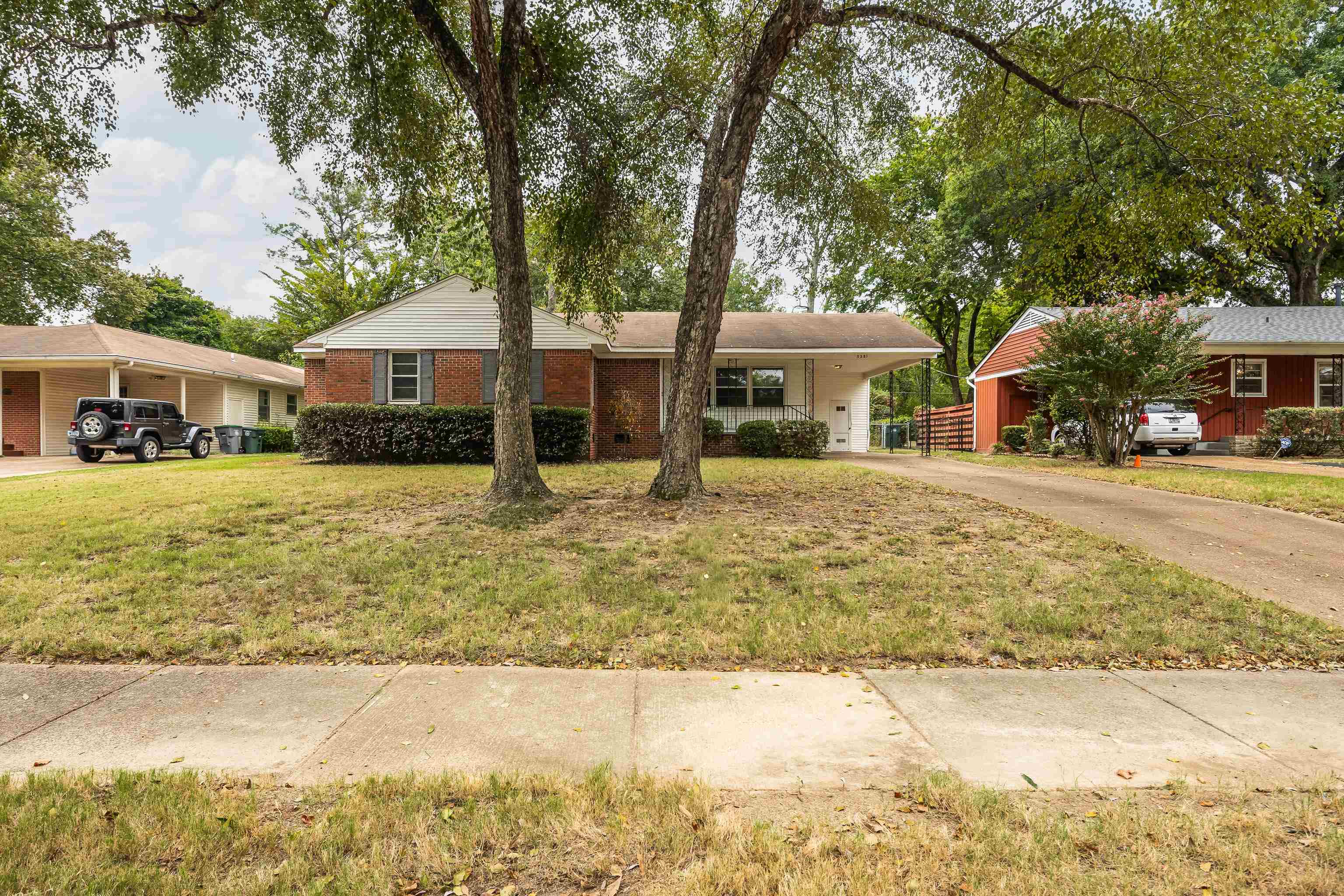 5281 Laurie Ln Property Photo 2