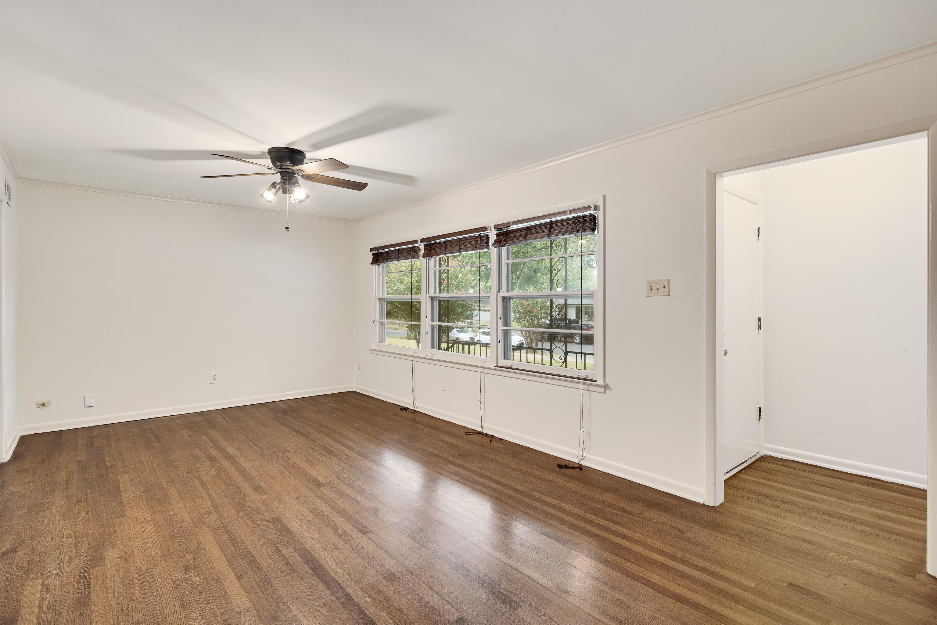5281 Laurie Ln Property Photo 8