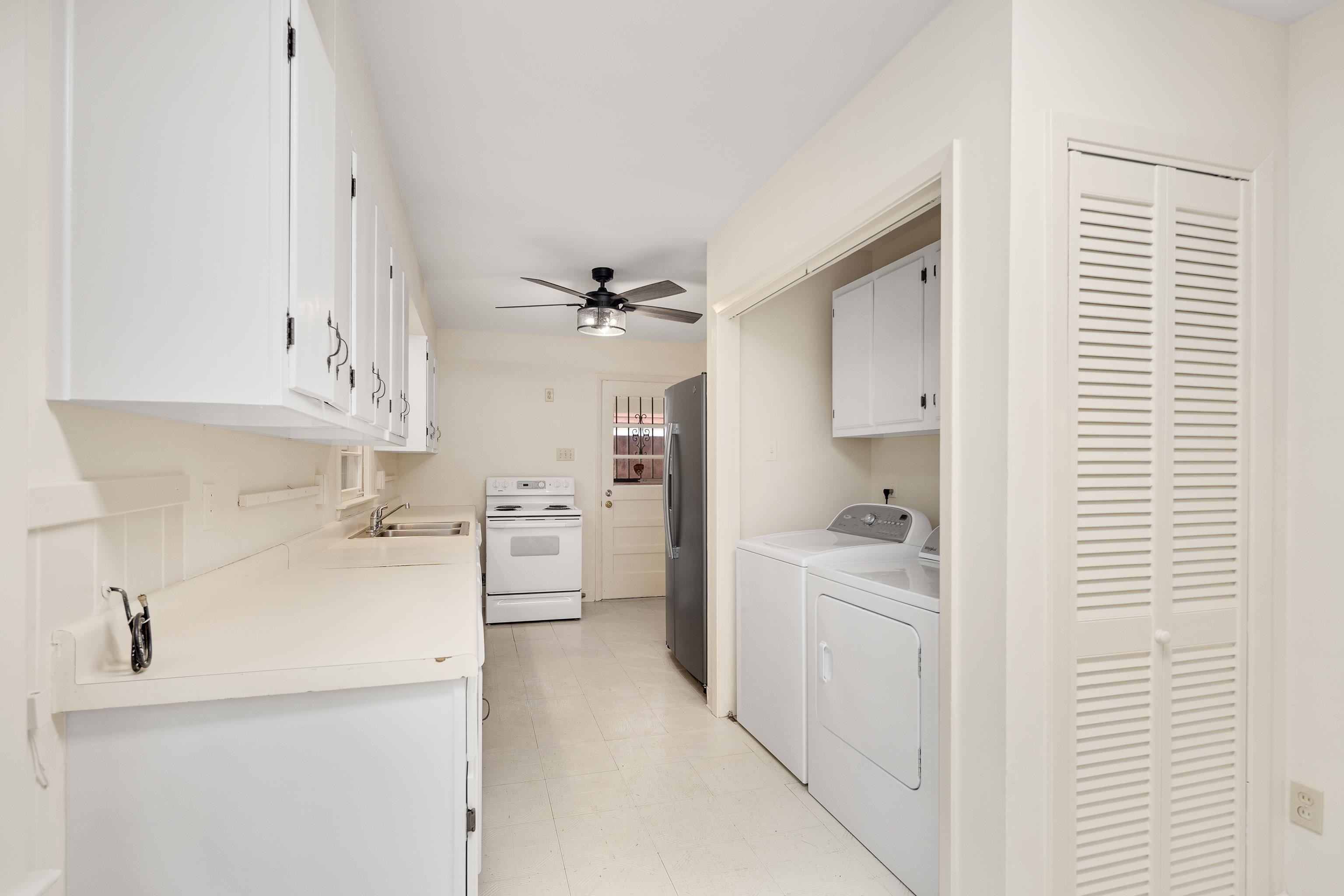 5281 Laurie Ln Property Photo 14