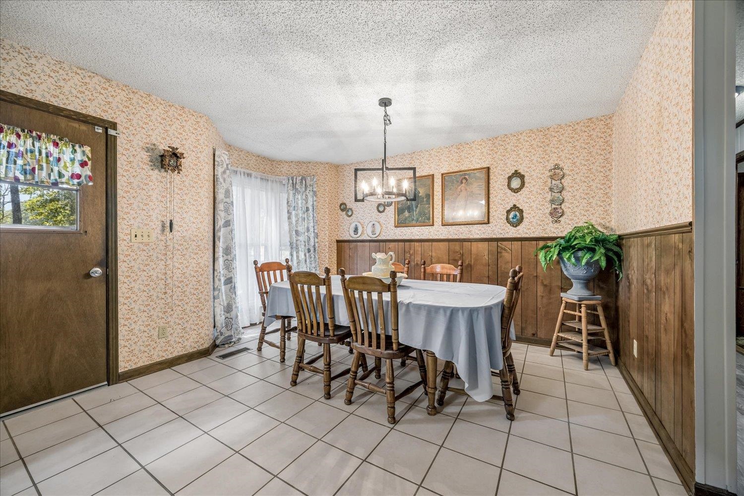341 Ray Ln Property Photo 12