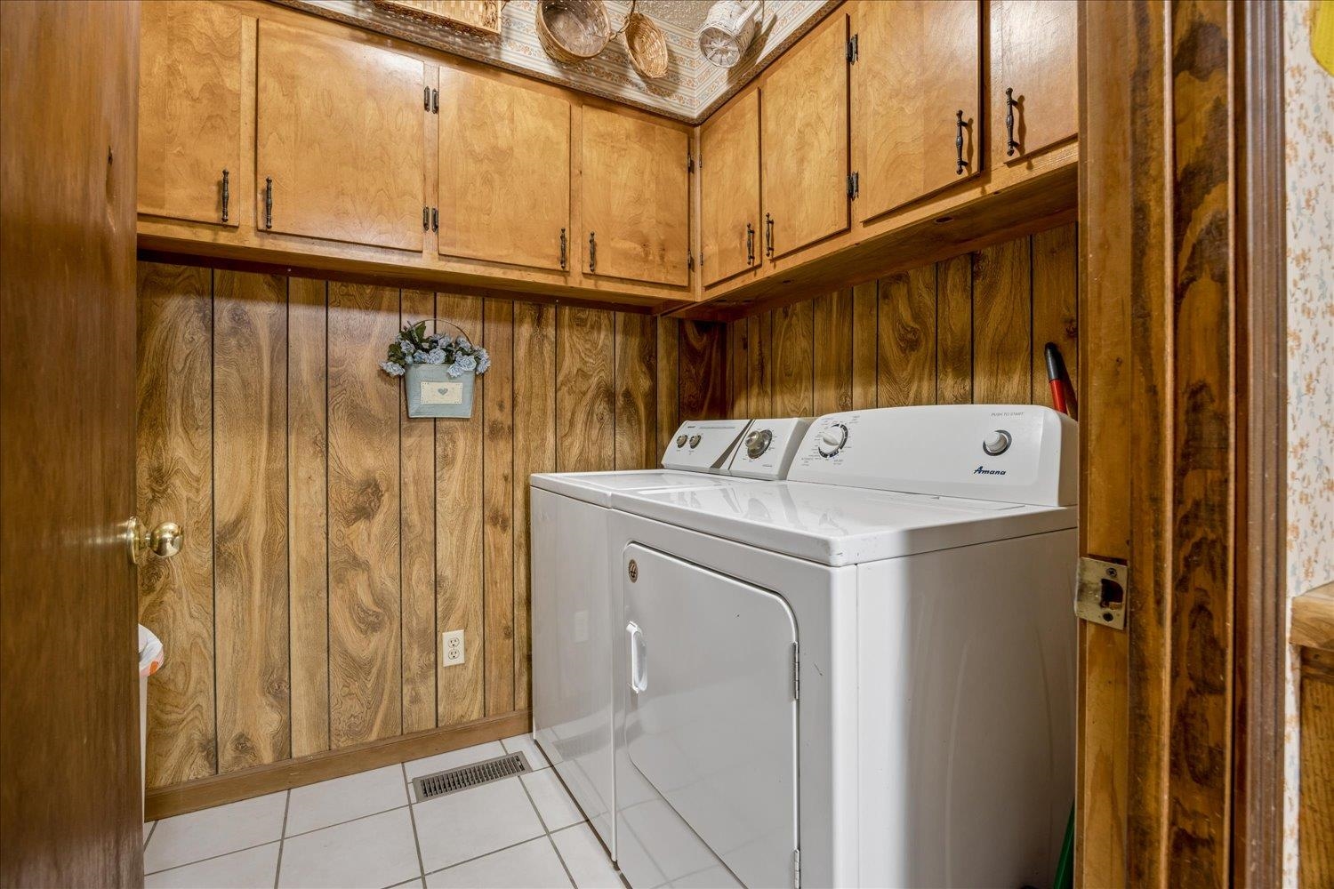 341 Ray Ln Property Photo 20
