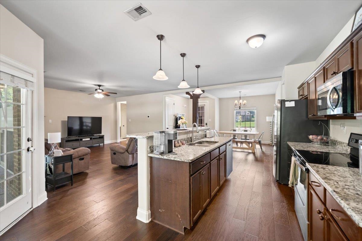 6150 Carebi Way Property Photo 11