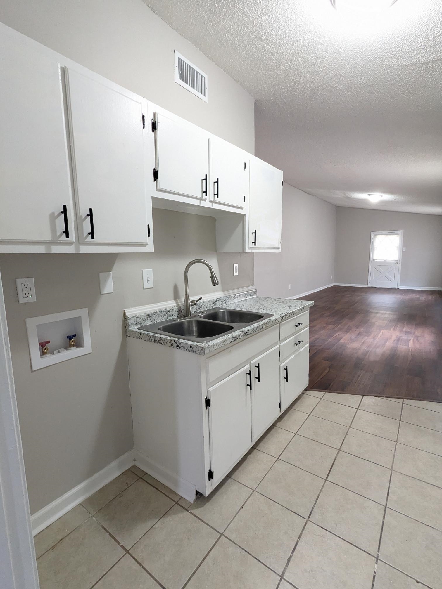 3479 Pine Ridge Ln Property Photo 5