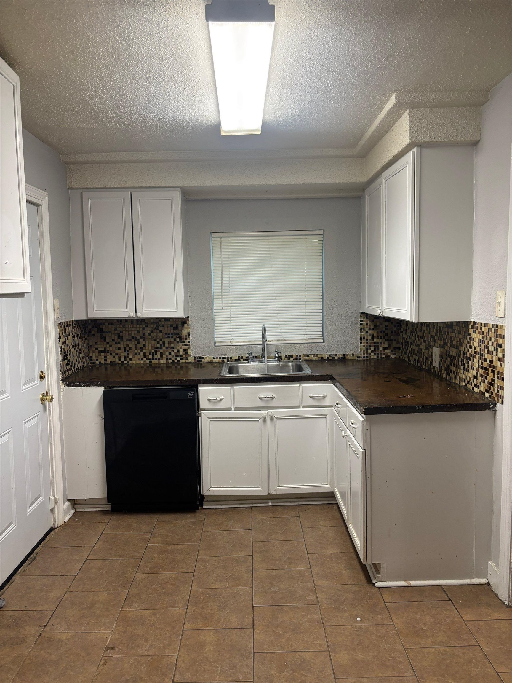 1416 Alamo St Property Photo 8