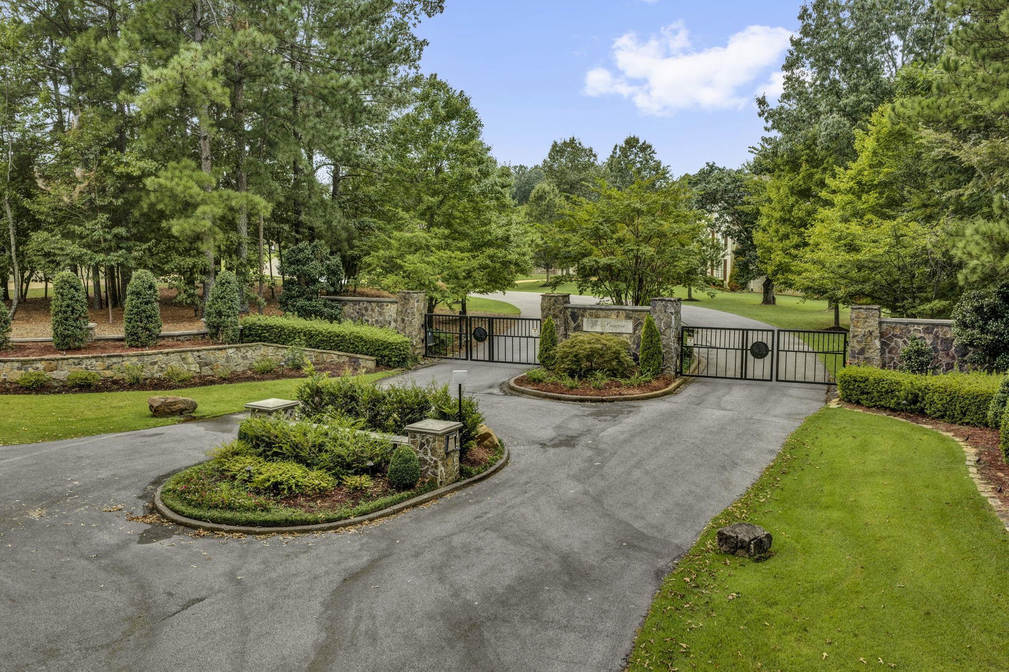 3981 N Potter Woods Cv Property Photo 4