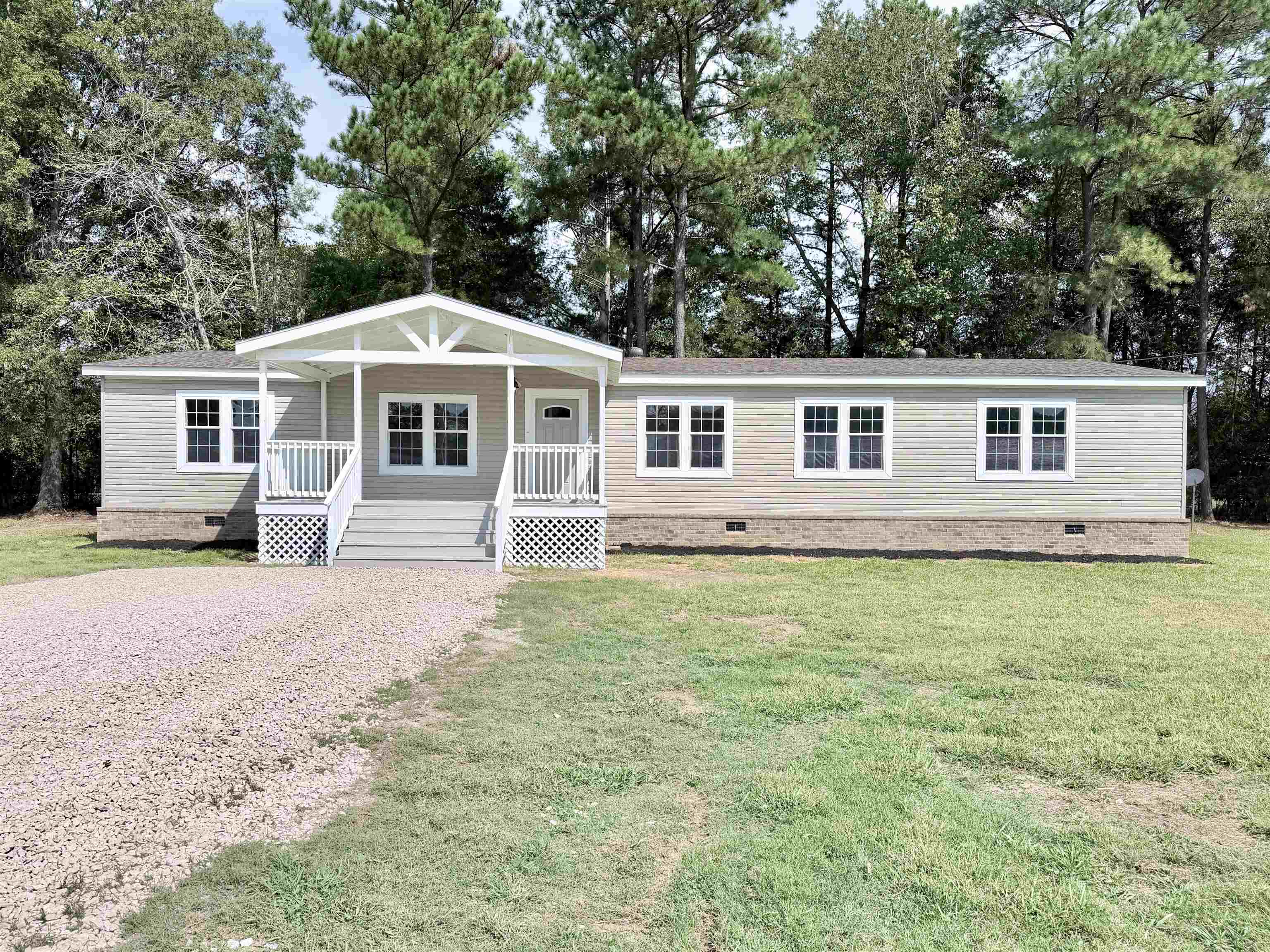 360 Goodwyn Loop Property Photo 1