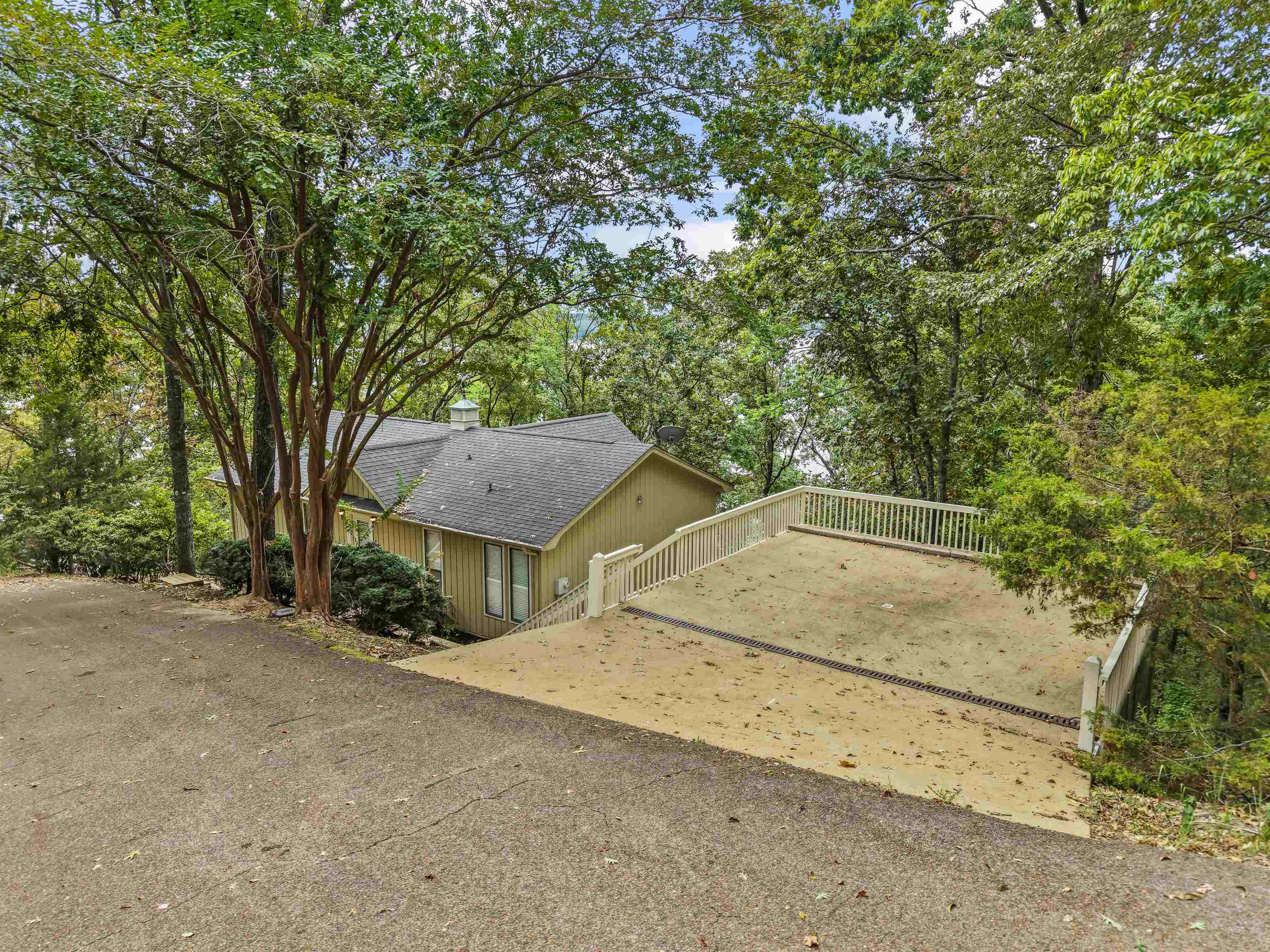 1720 Point Grand Dr Property Photo 1