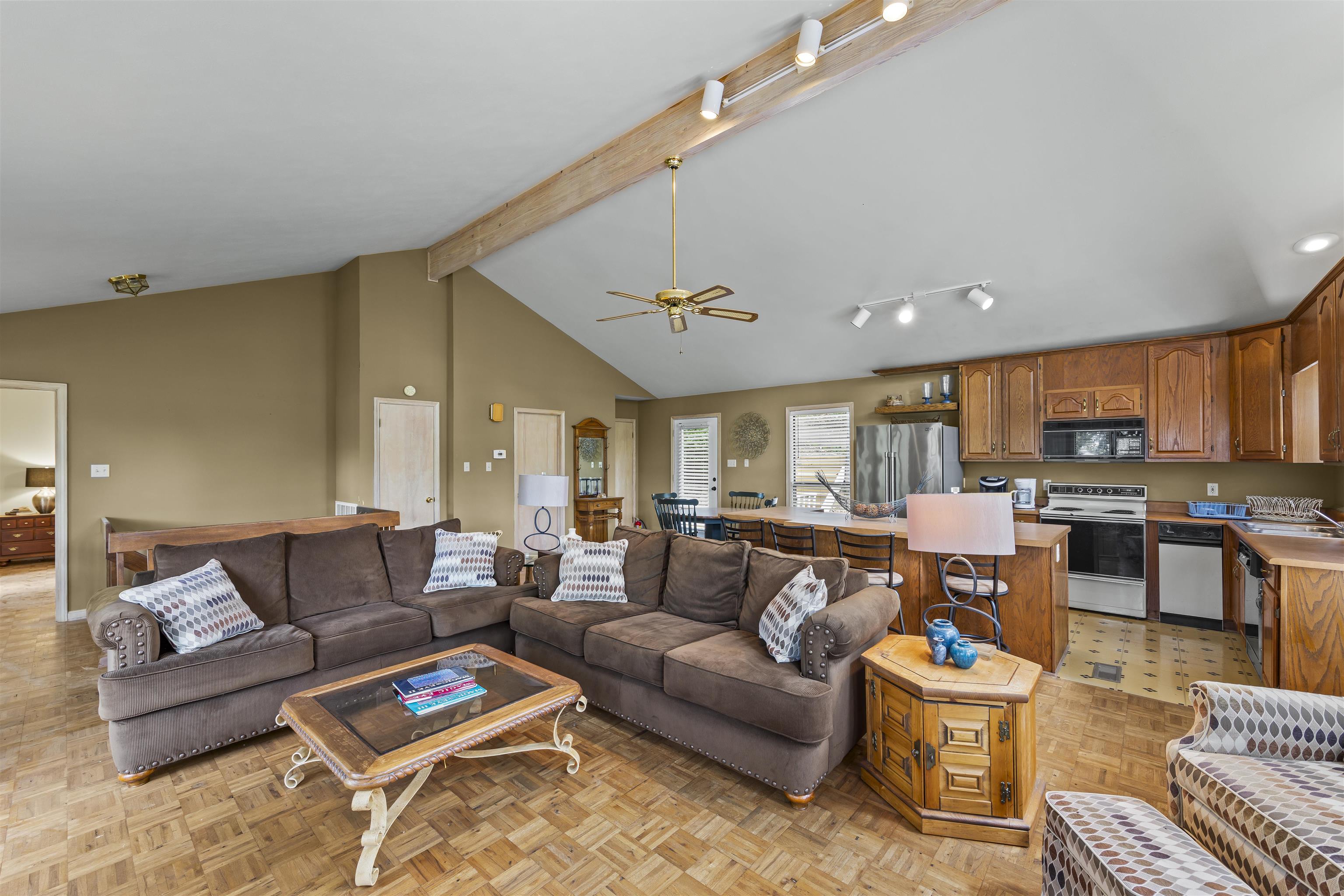 1720 Point Grand Dr Property Photo 4
