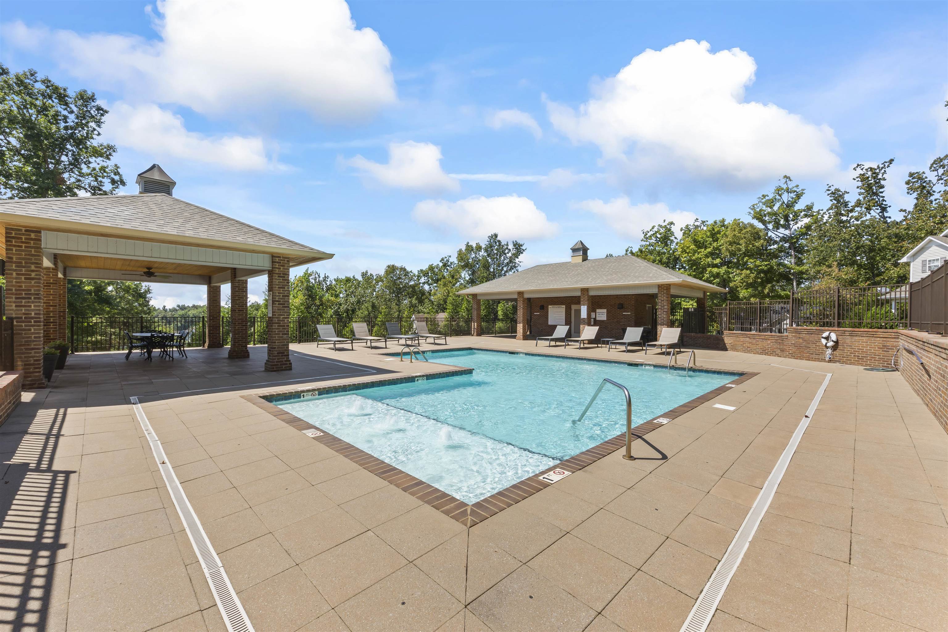 1720 Point Grand Dr Property Photo 33