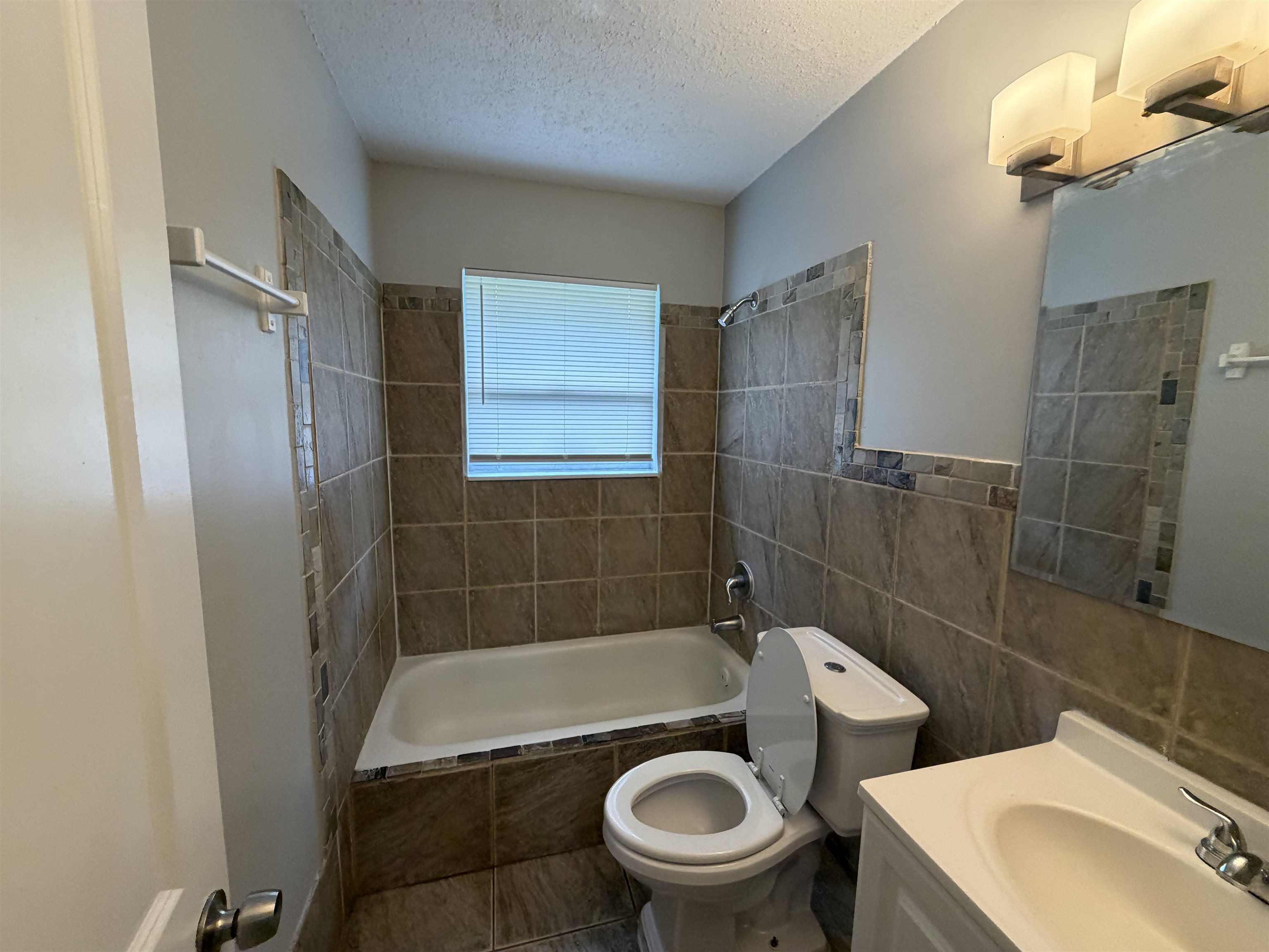 1271 Chickamauga Ave Property Photo 6