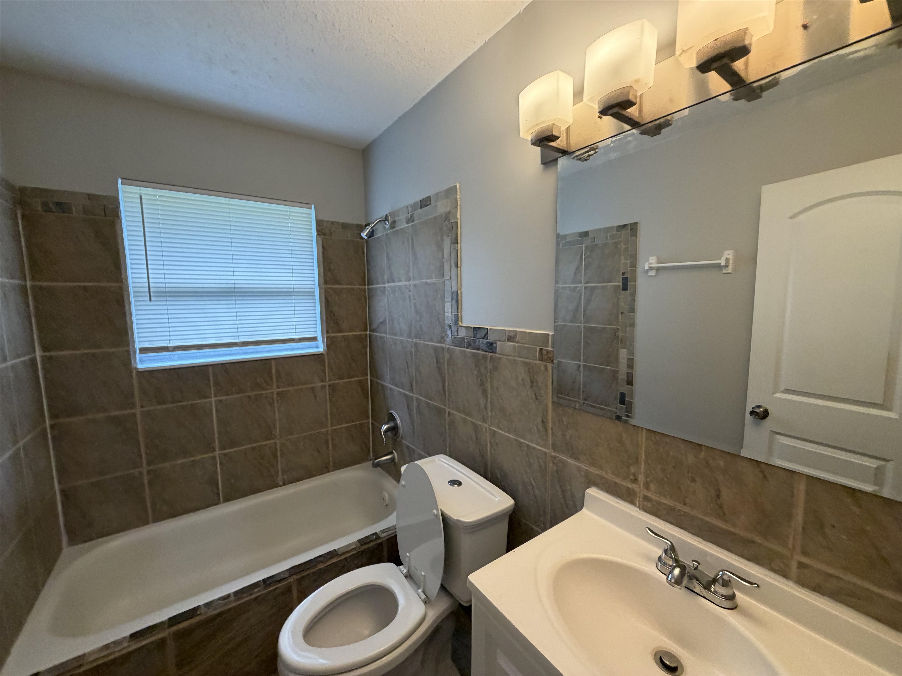 1271 Chickamauga Ave Property Photo 7