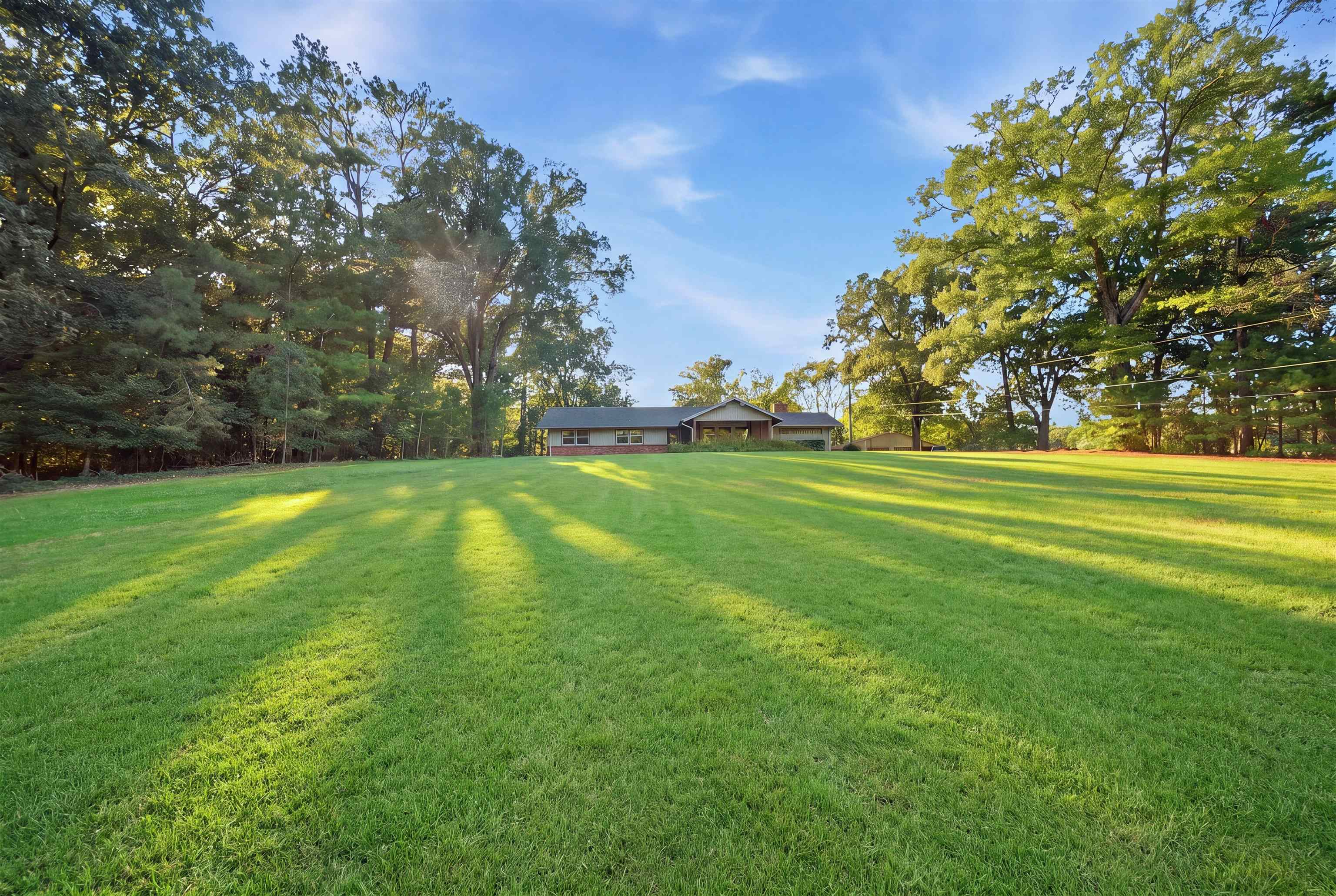5095 Evergreen Rd Property Photo 1