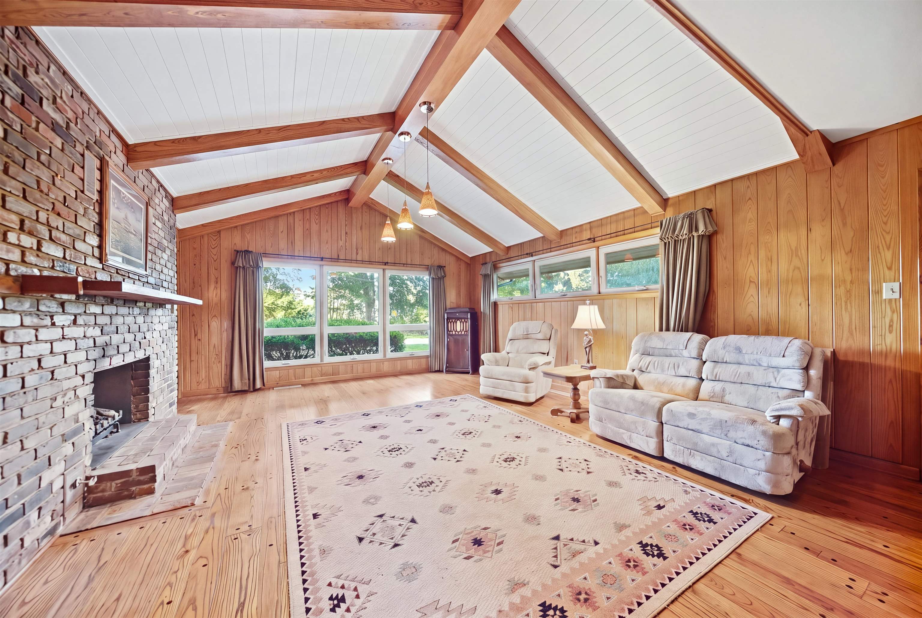 5095 Evergreen Rd Property Photo 5