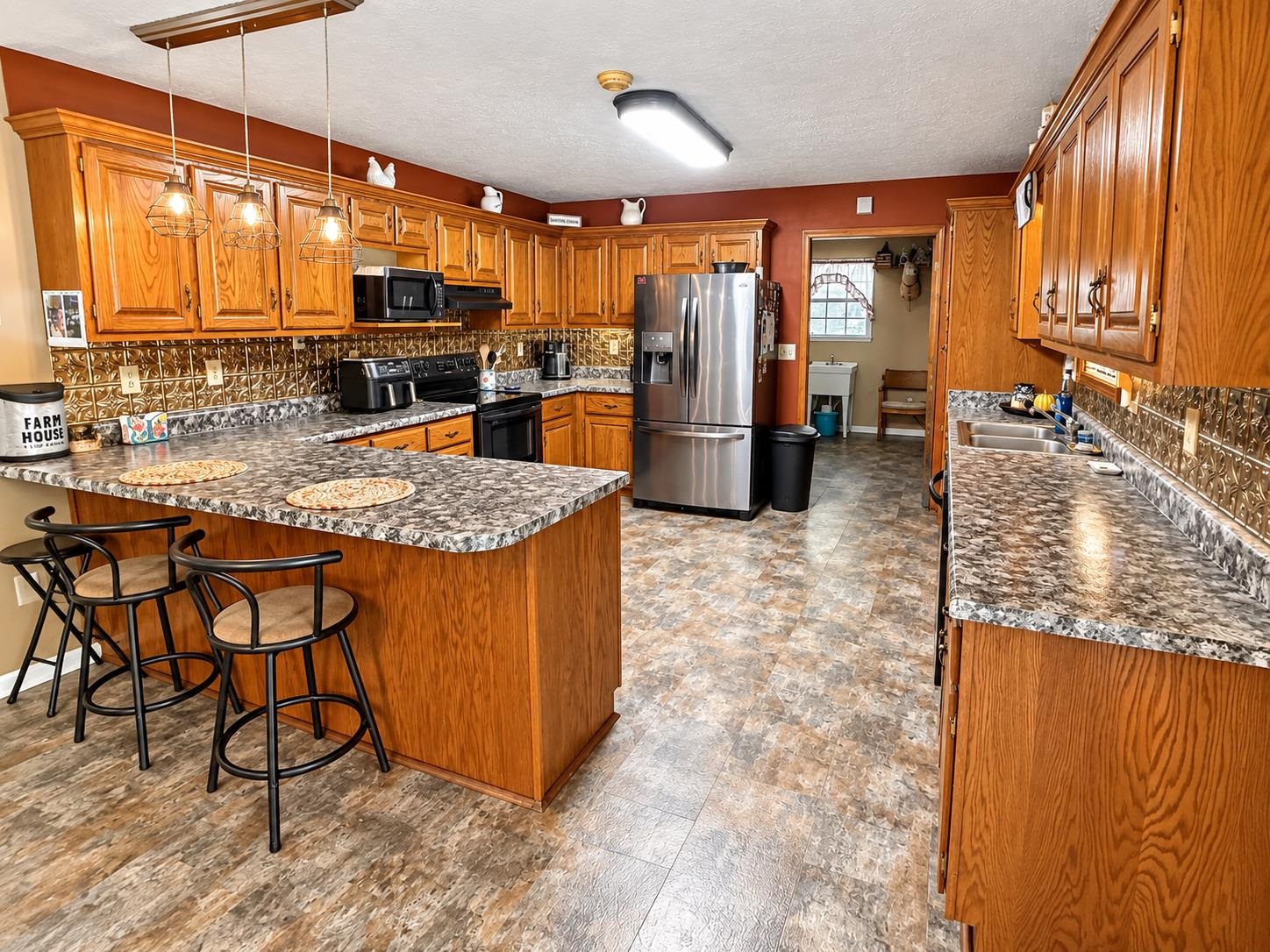 360 Jade Rd Property Photo 2
