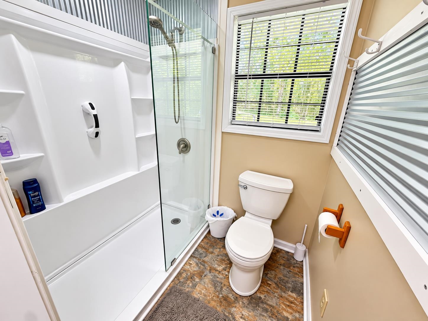 360 Jade Rd Property Photo 14