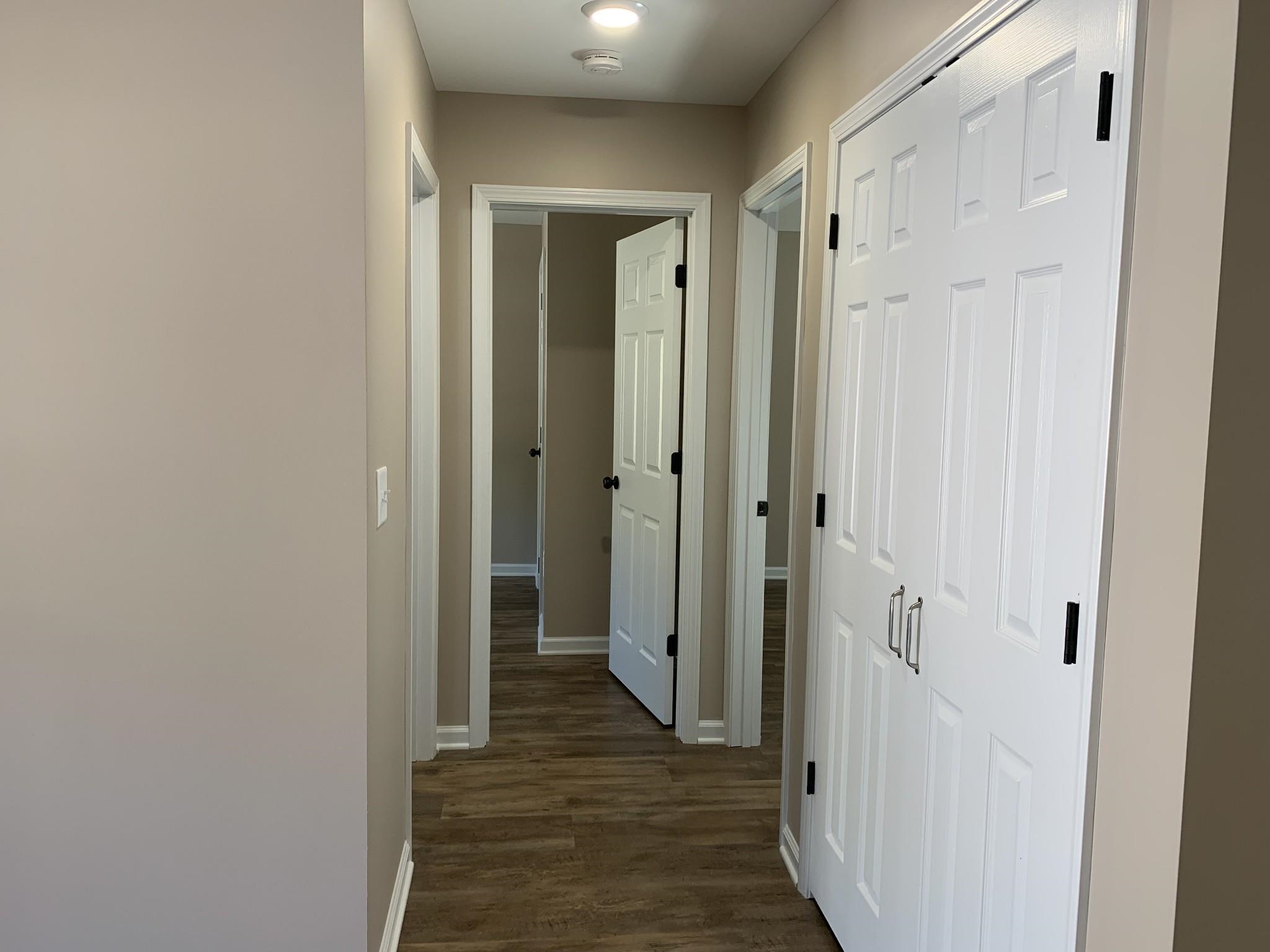 605 64 Hwy W Property Photo 4