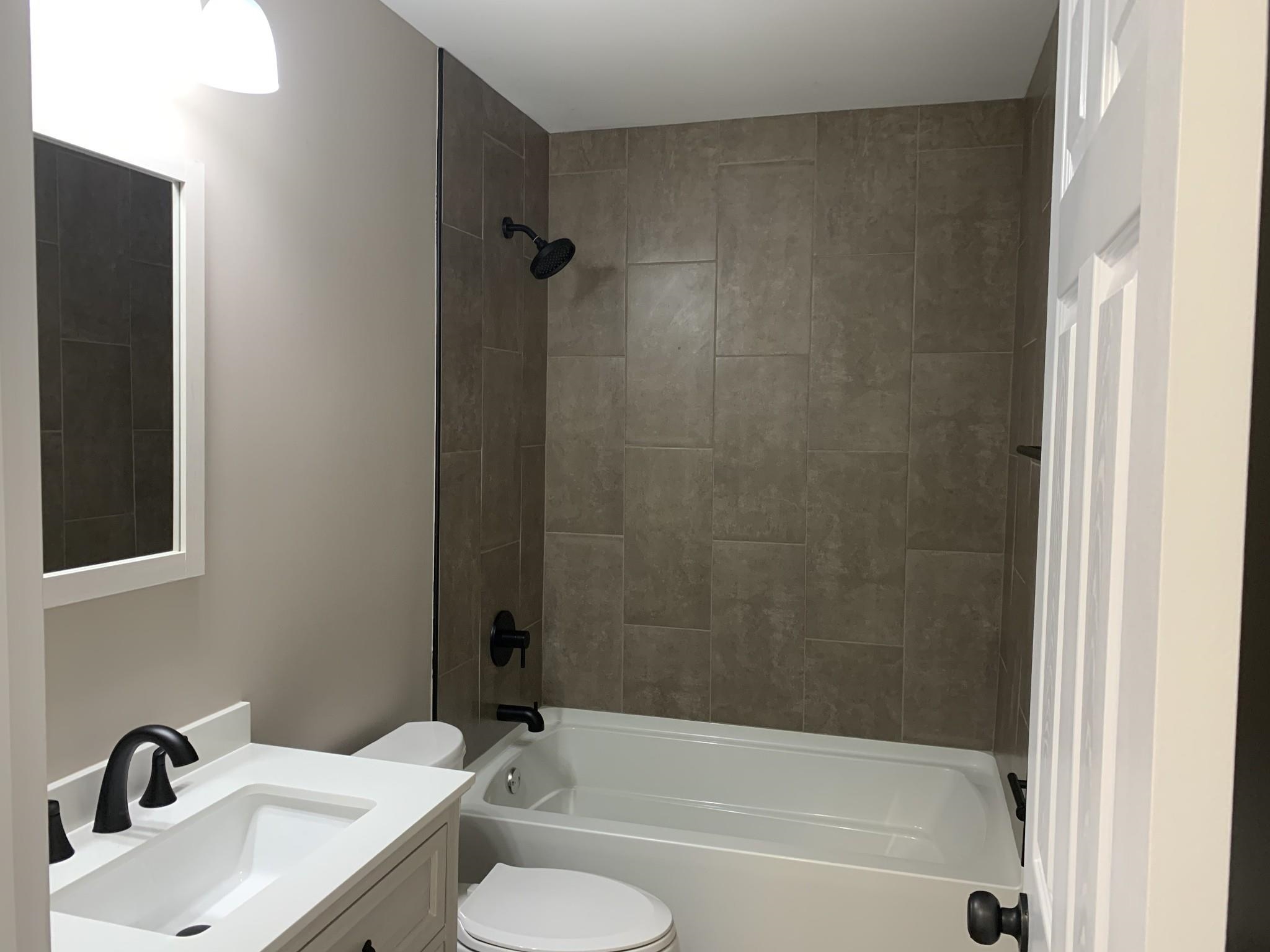 605 64 Hwy W Property Photo 9