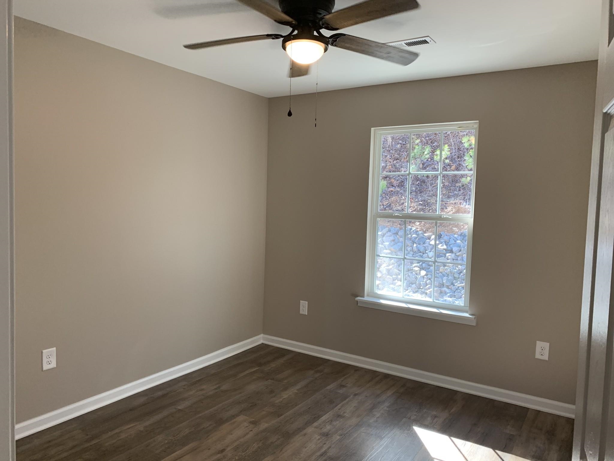 605 64 Hwy W Property Photo 18