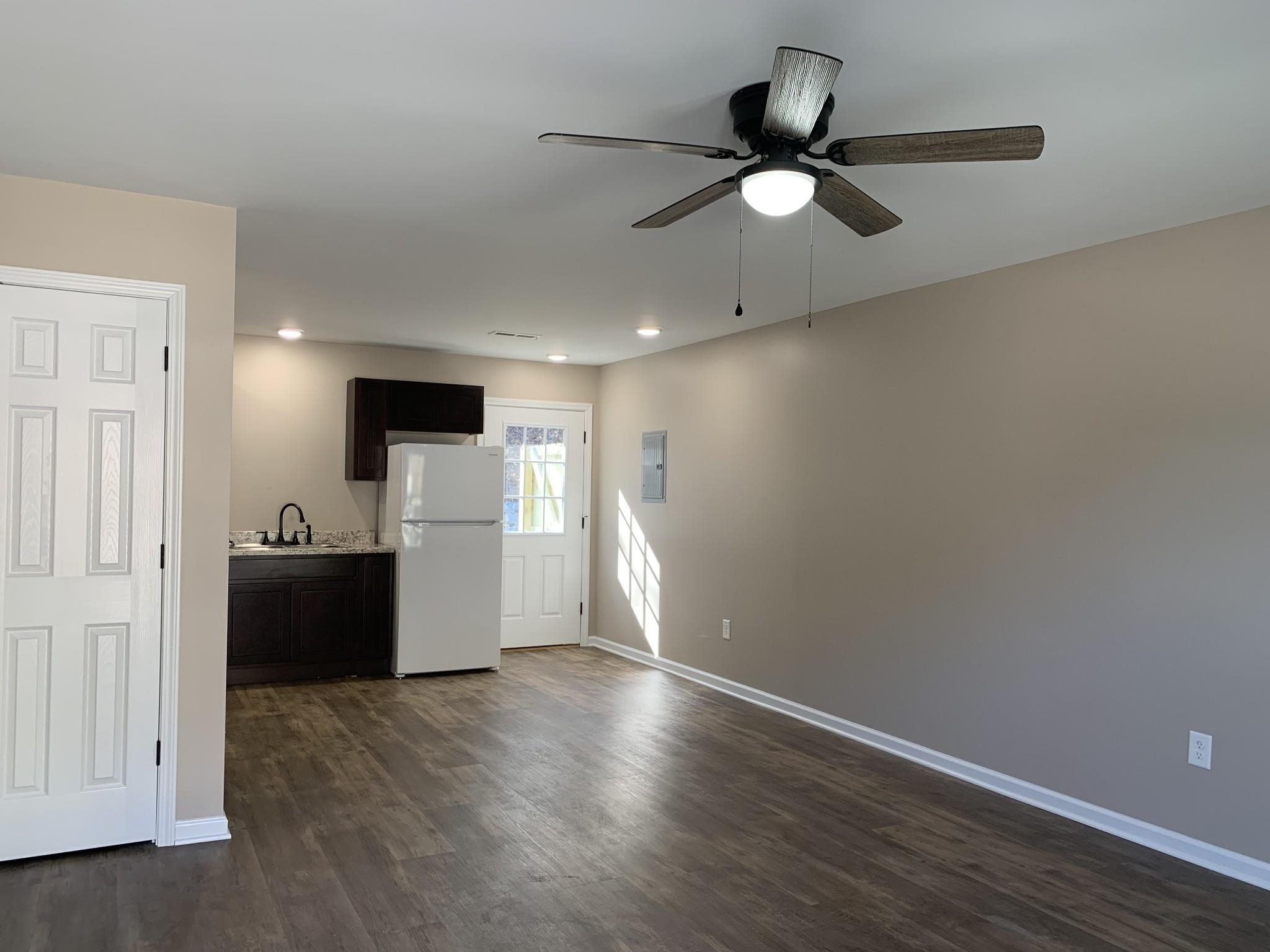605 64 Hwy W Property Photo 22