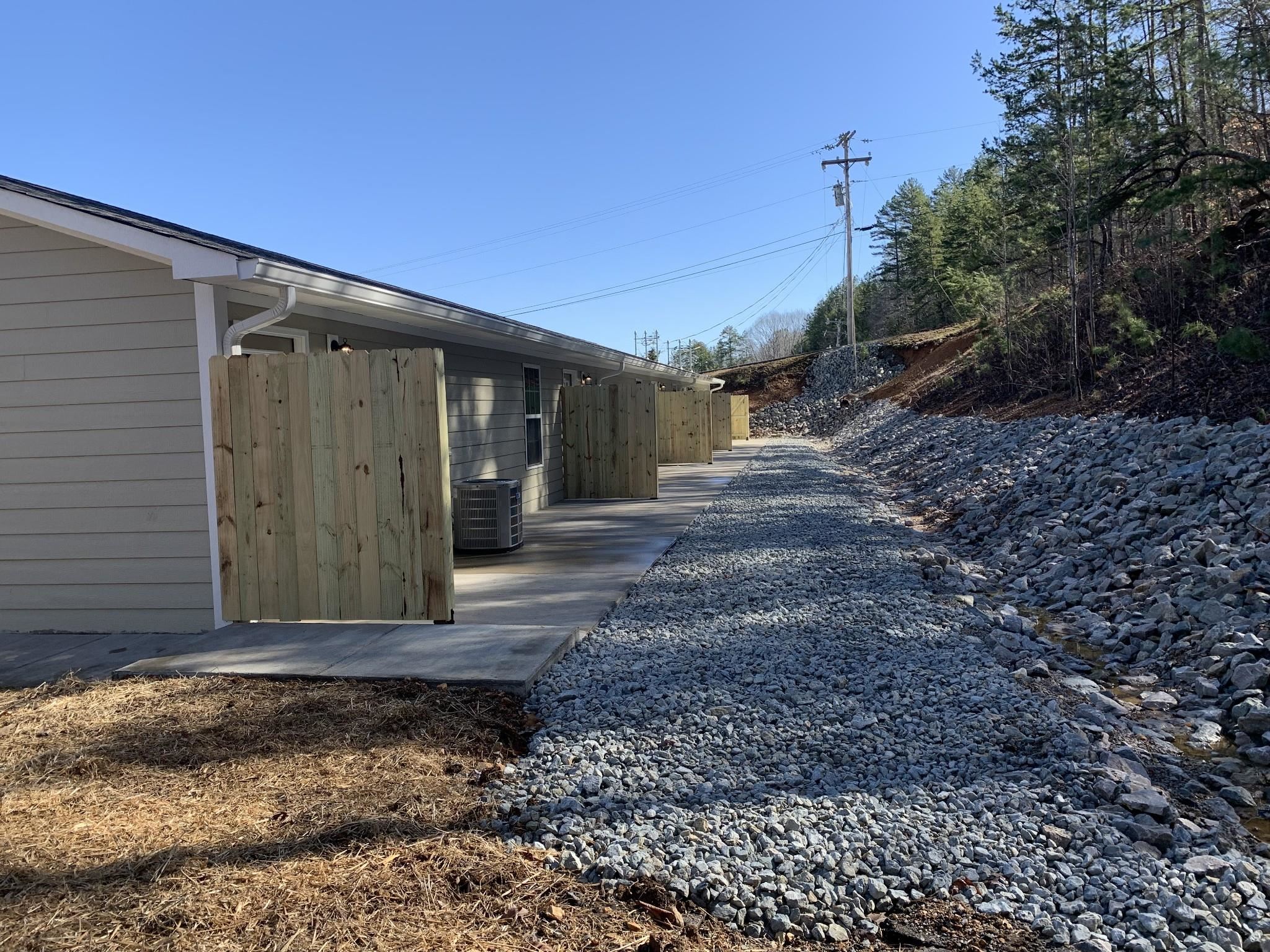 605 64 Hwy W Property Photo 39