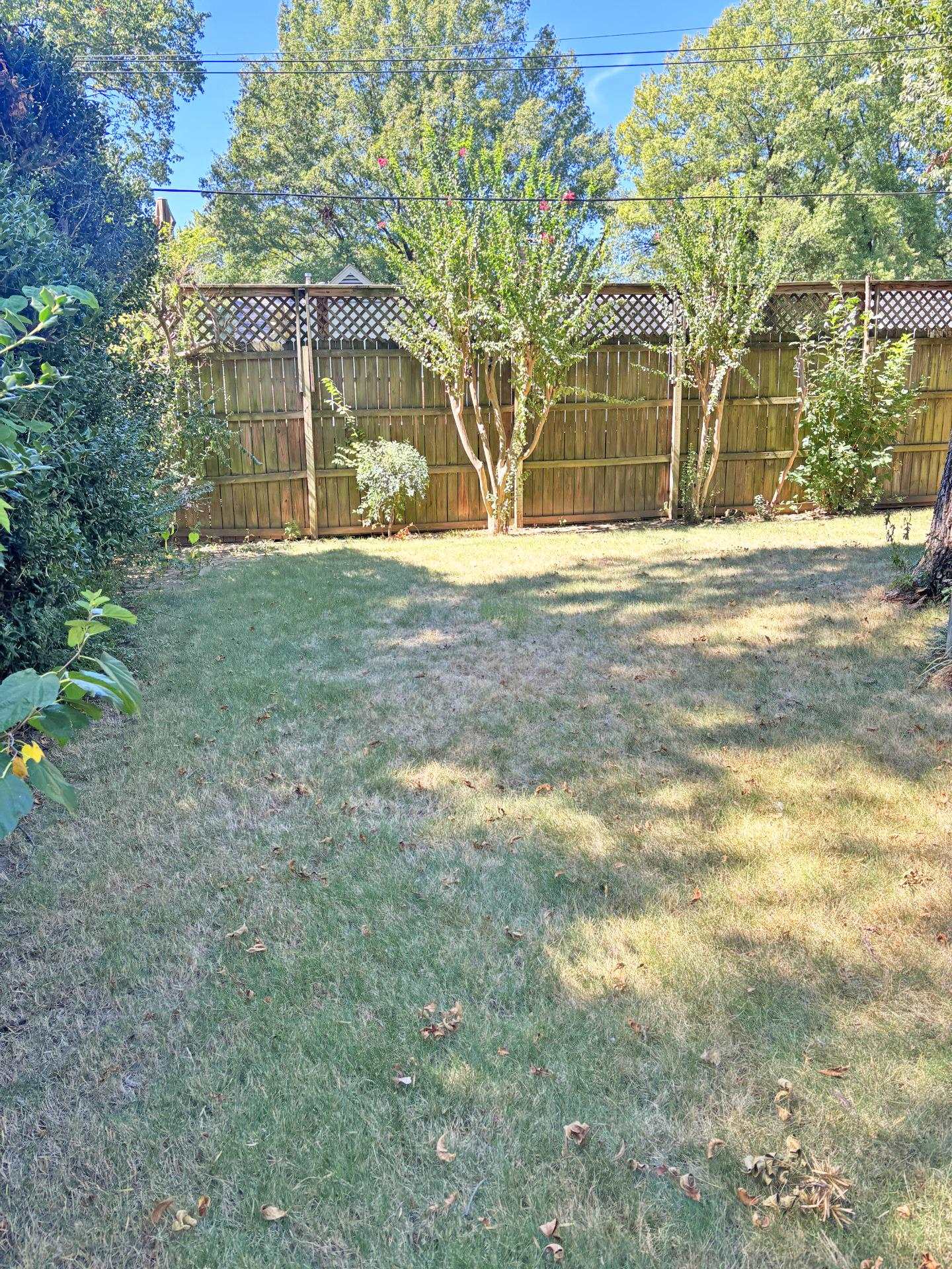 1601 W Crestwood Dr Property Photo 25