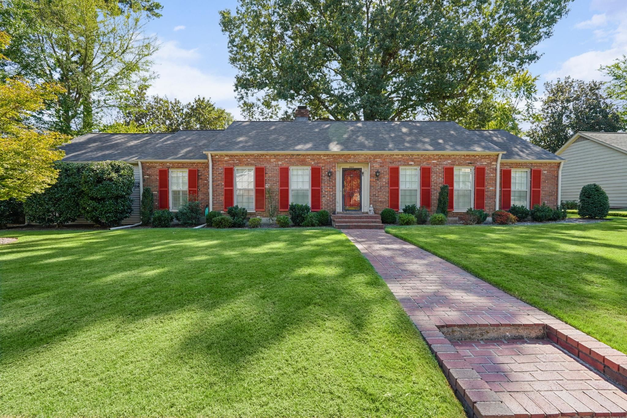 5233 MARY STARNES DR Property Photo 1
