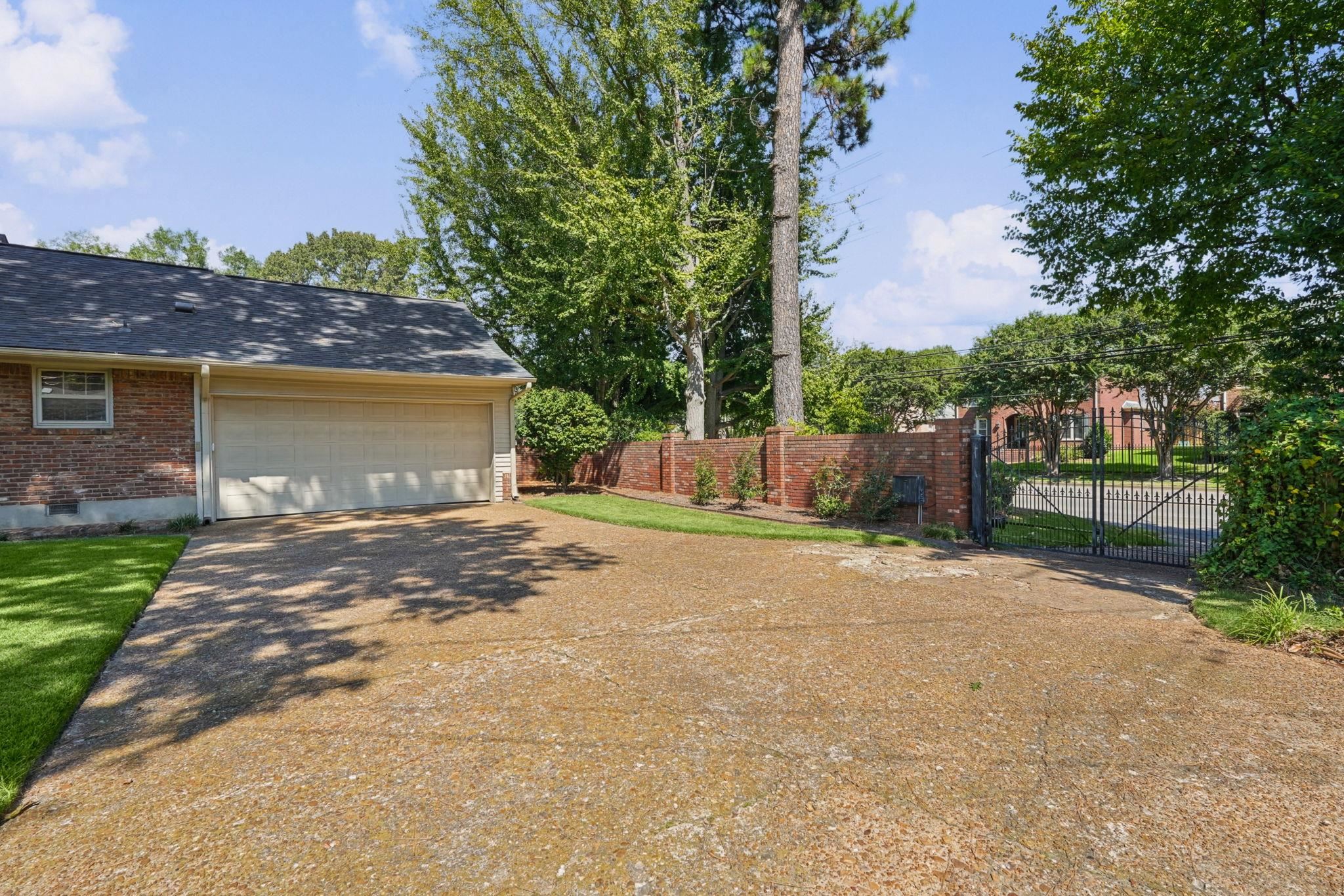 5233 Mary Starnes Dr Property Photo 23