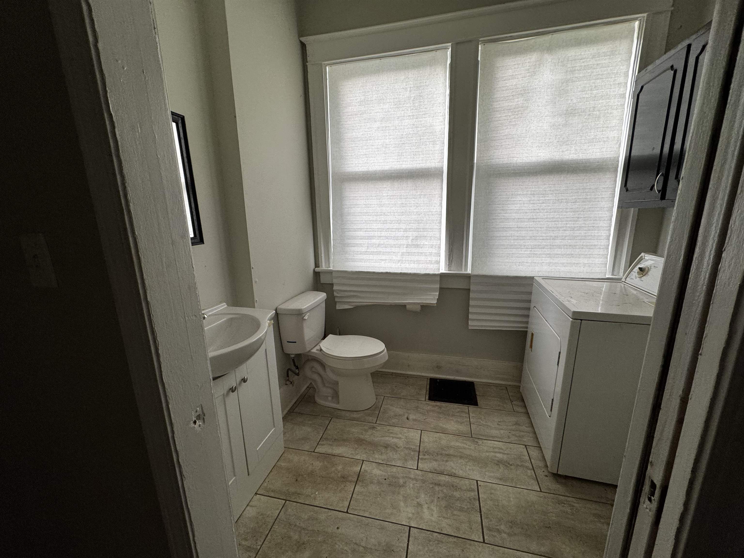 1840 Young Ave Property Photo 33