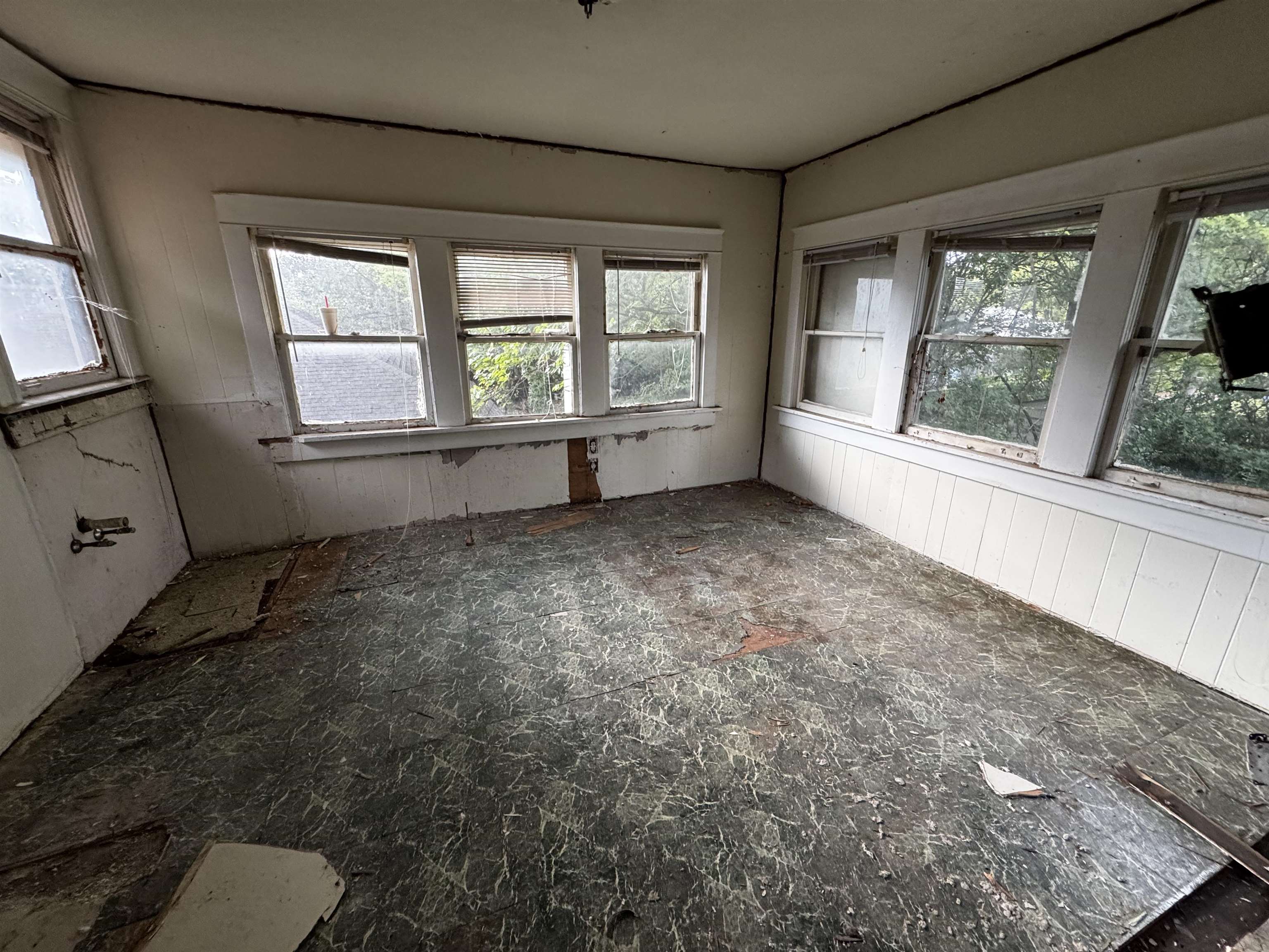 1840 Young Ave Property Photo 37