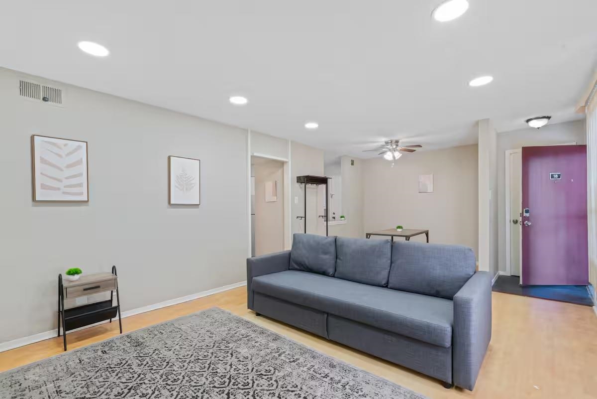 108 N Belvedere Blvd 18 Property Photo 1