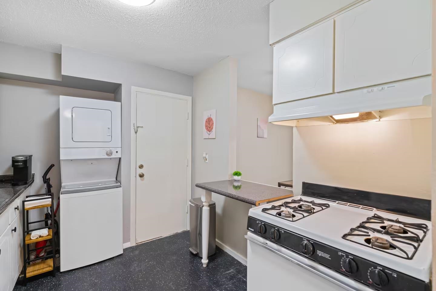 108 N Belvedere Blvd 18 Property Photo 6